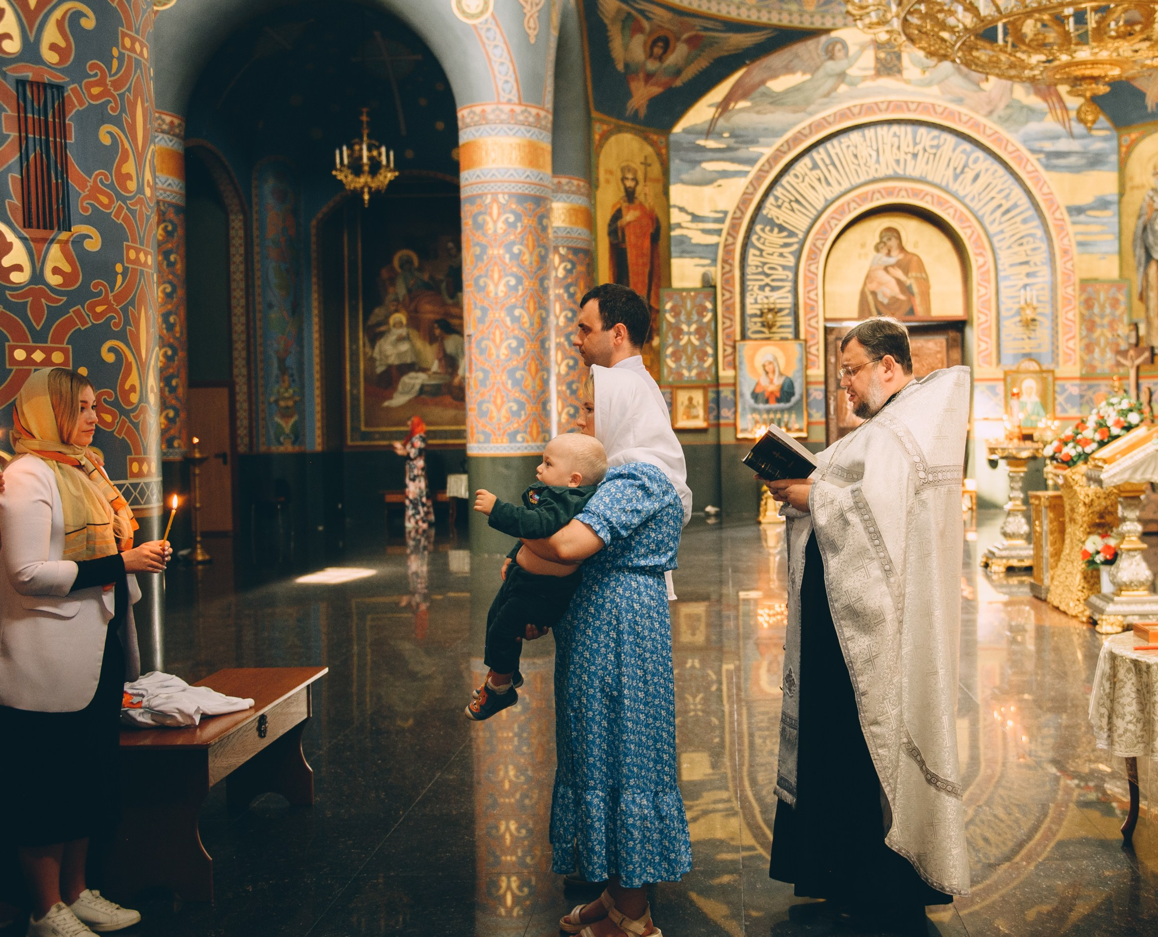 Крещение в храме Нерукотворного Образа Христа Спасителя. Свадебный и семейный фотограф София Невская