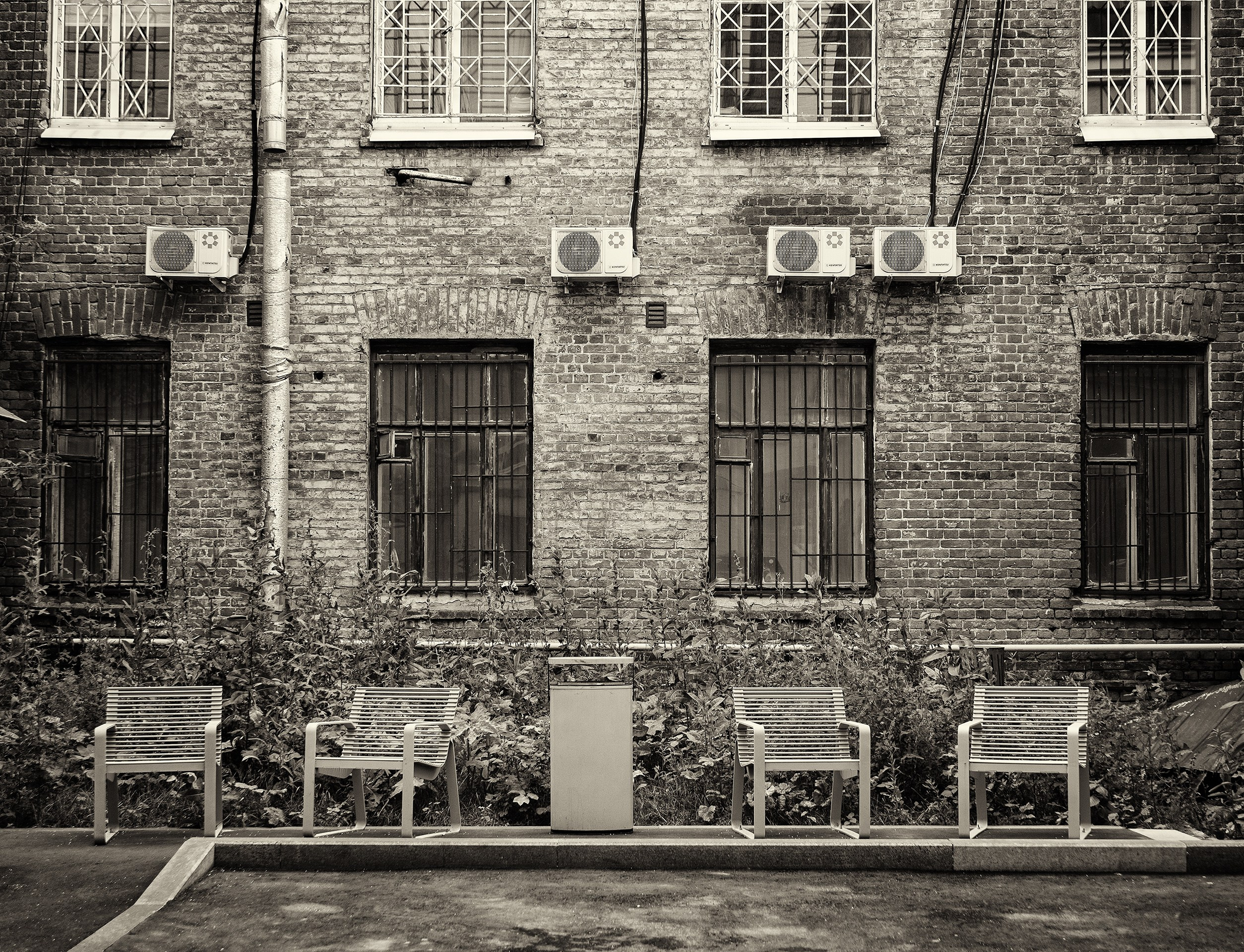 Фотографии сделанные на улицах городов. Профессиональный фотограф Игорь Пискарев в Москве. Студийная и выездная съёмка. Портретная и предметная съёмка. Авторская фотография