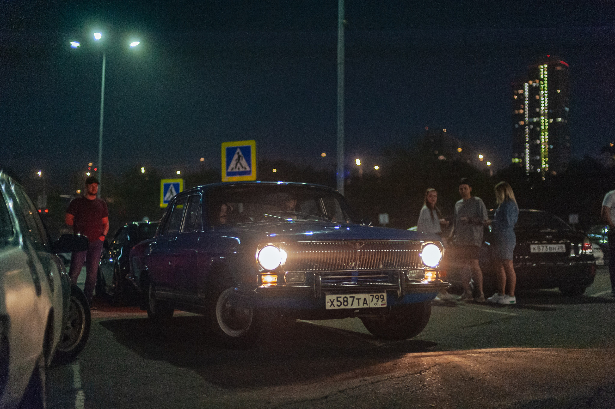 Downfly. Автомобильный фотограф в Москве Максим Москаленко