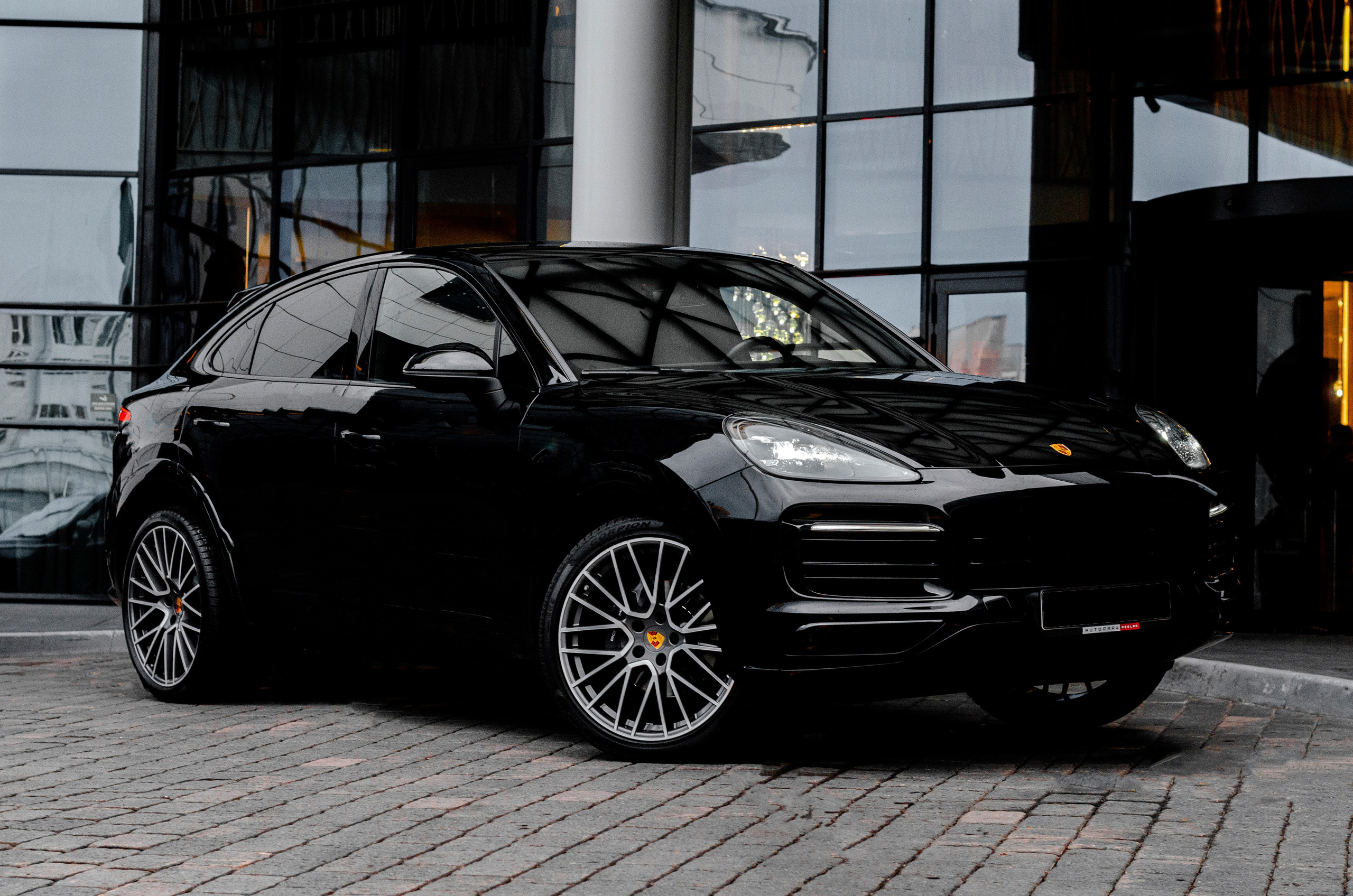Porsche Cayenne. Автомобильный и интерьерный фотограф в Минске Александр Тагаев