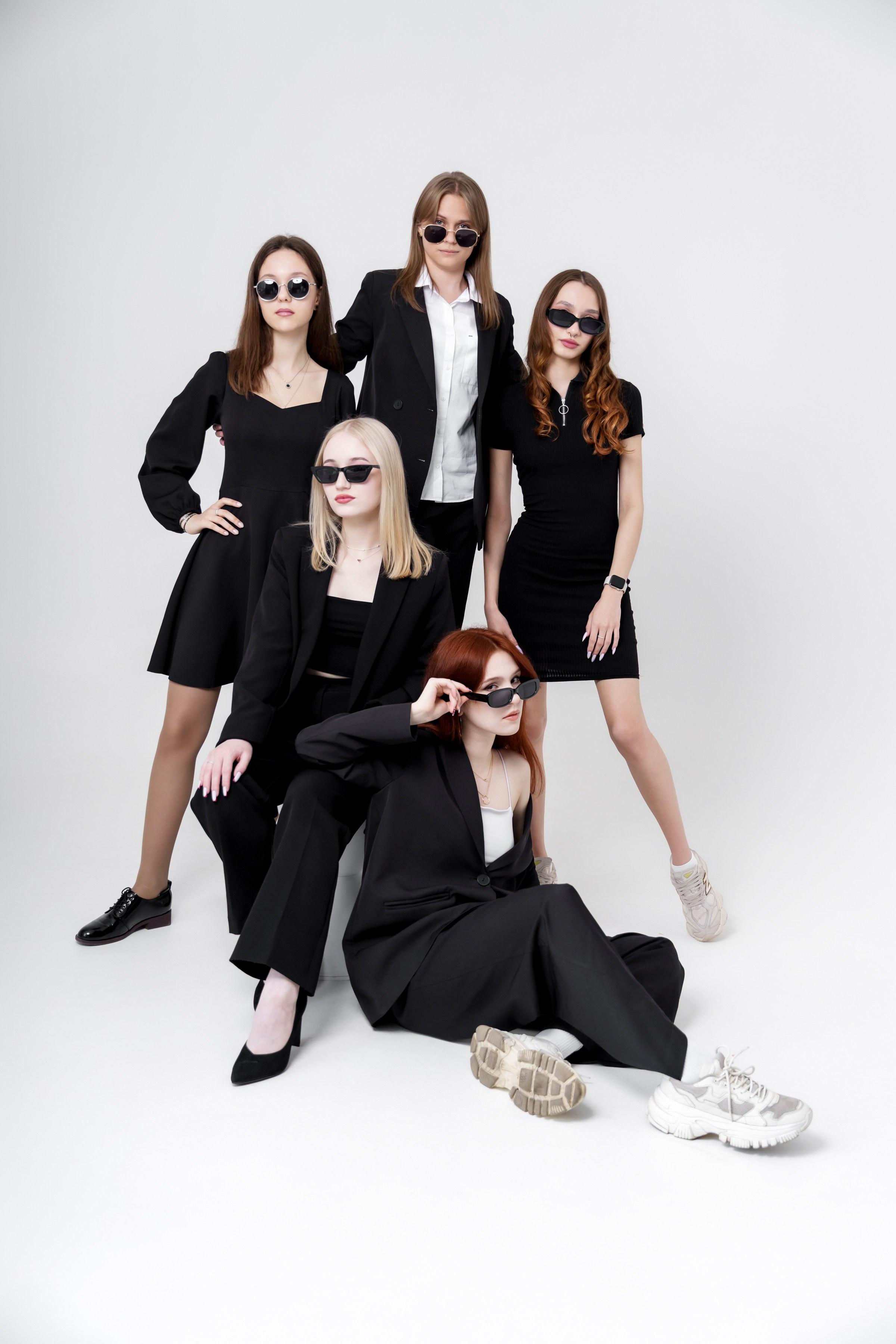 Групповые на белой циклораме. ВЫПУСКНЫЕ АЛЬБОМЫ, Школьный фотограф, семейный и свадебный в Саратове и области Ольга Плаксина