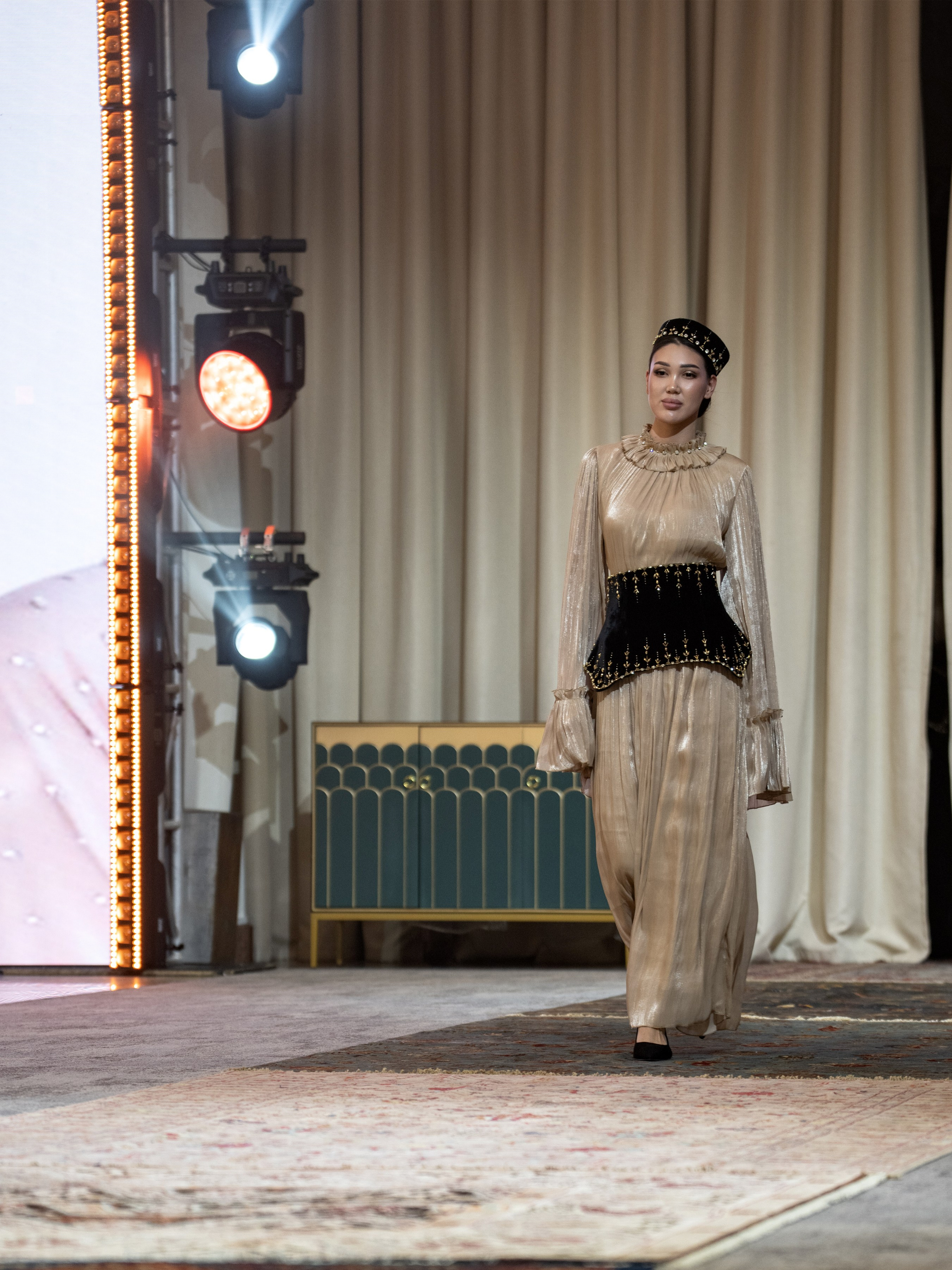 Khanshaiym brand. Сайт Алматинского НЮ АРТ, будуар и фэшн фотографа Дениса Карпенко