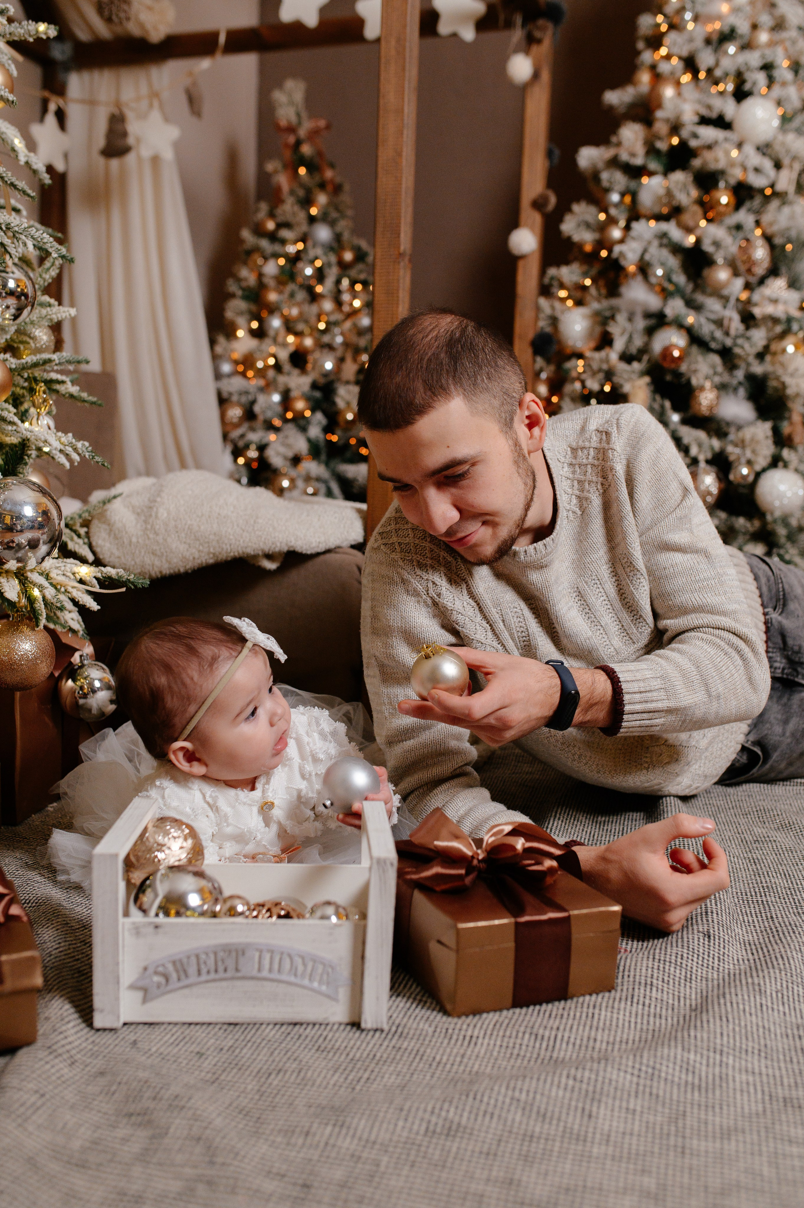 Первая Новогодняя фотосессия. Свадебный фотограф Караганда