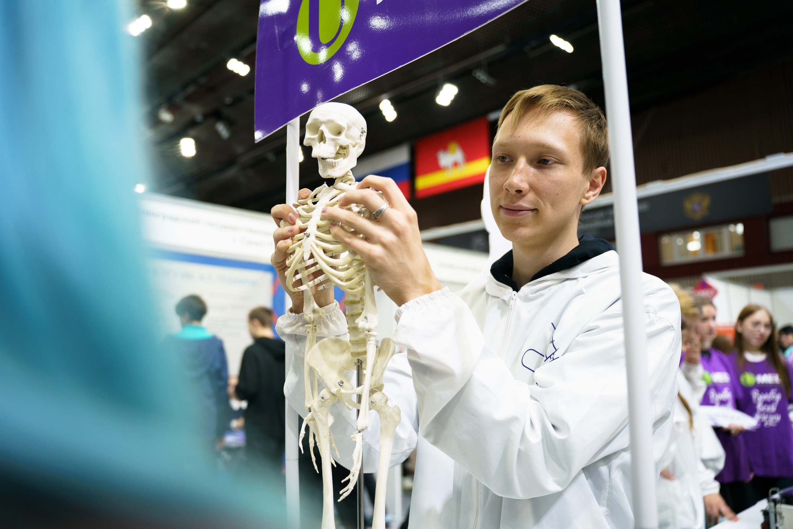 Выставка Абитуриент. Видеограф и Фотограф в Челябинске Ксения и Владимир Рюмины