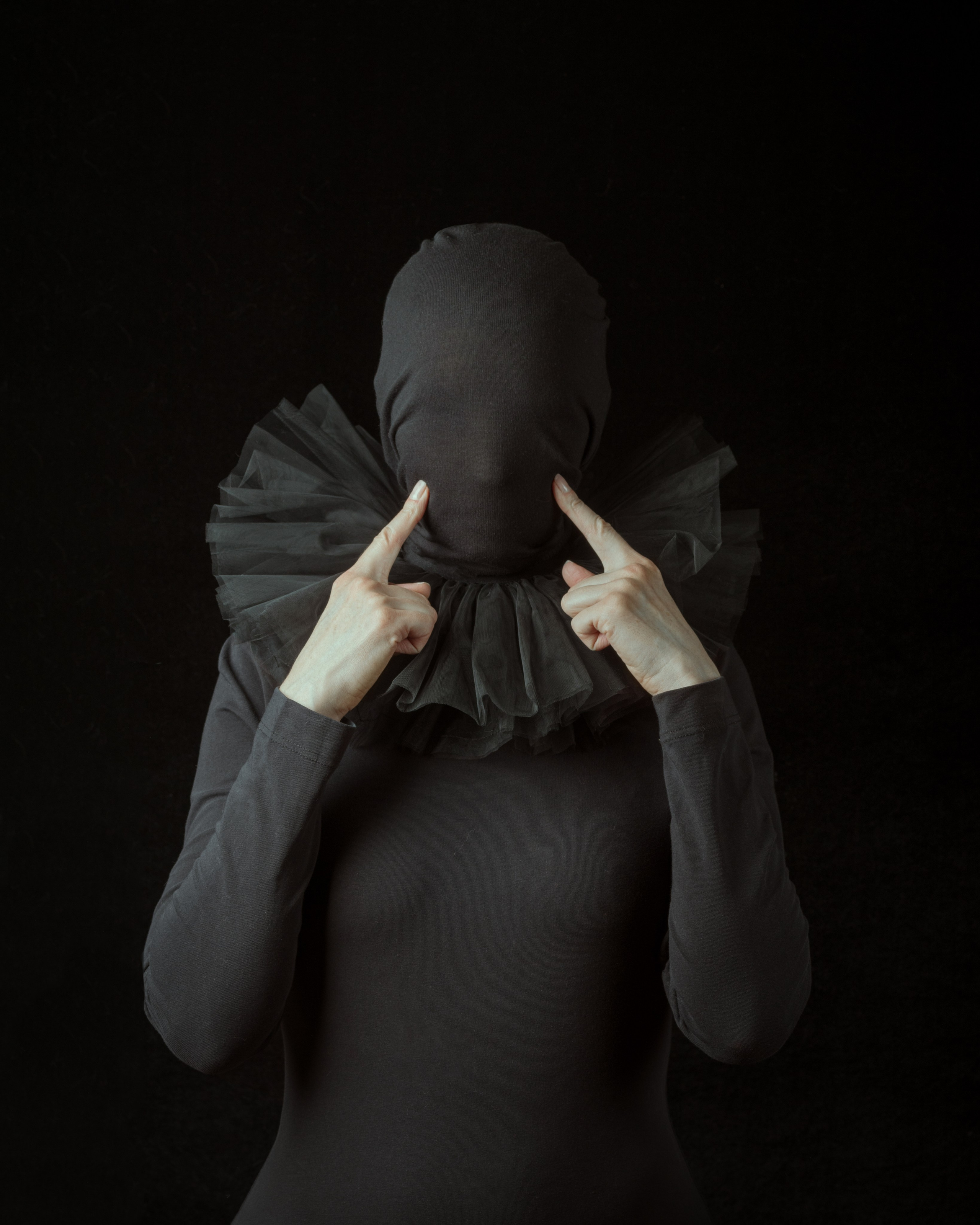 Одиночные работы. Алёна Ивочкина — концептуальный фотограф