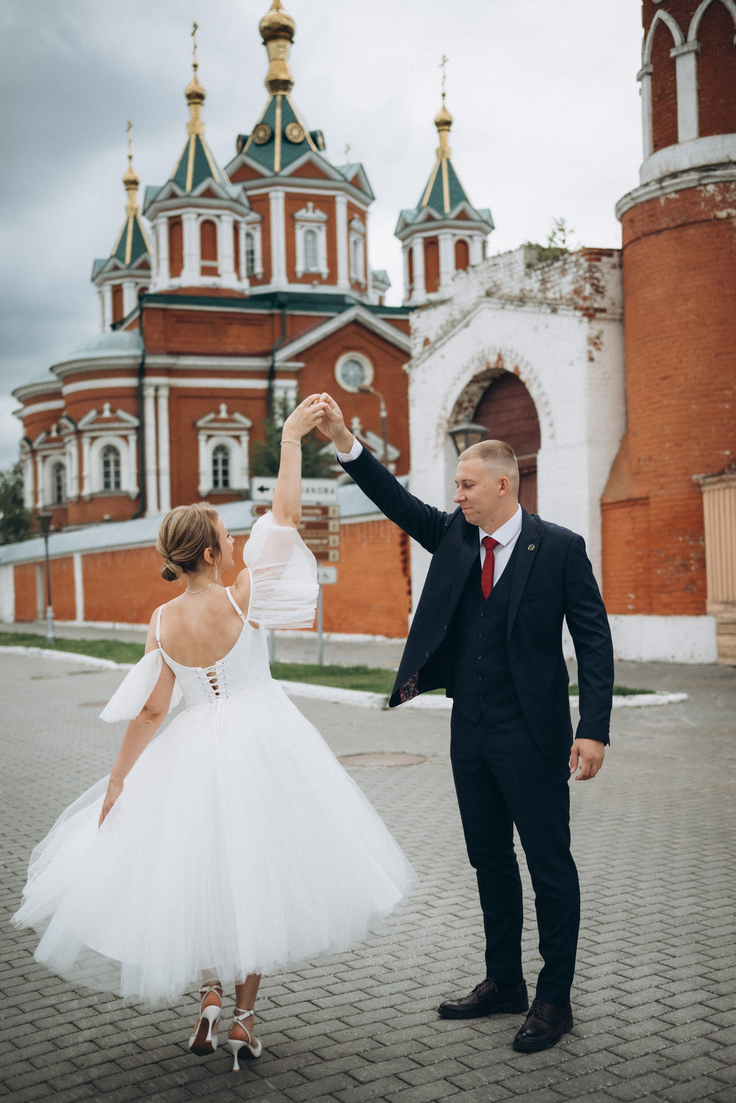 Свадебная фотосессия в Коломне. Индивидуальный, свадебный, и love-story фотограф в Москве