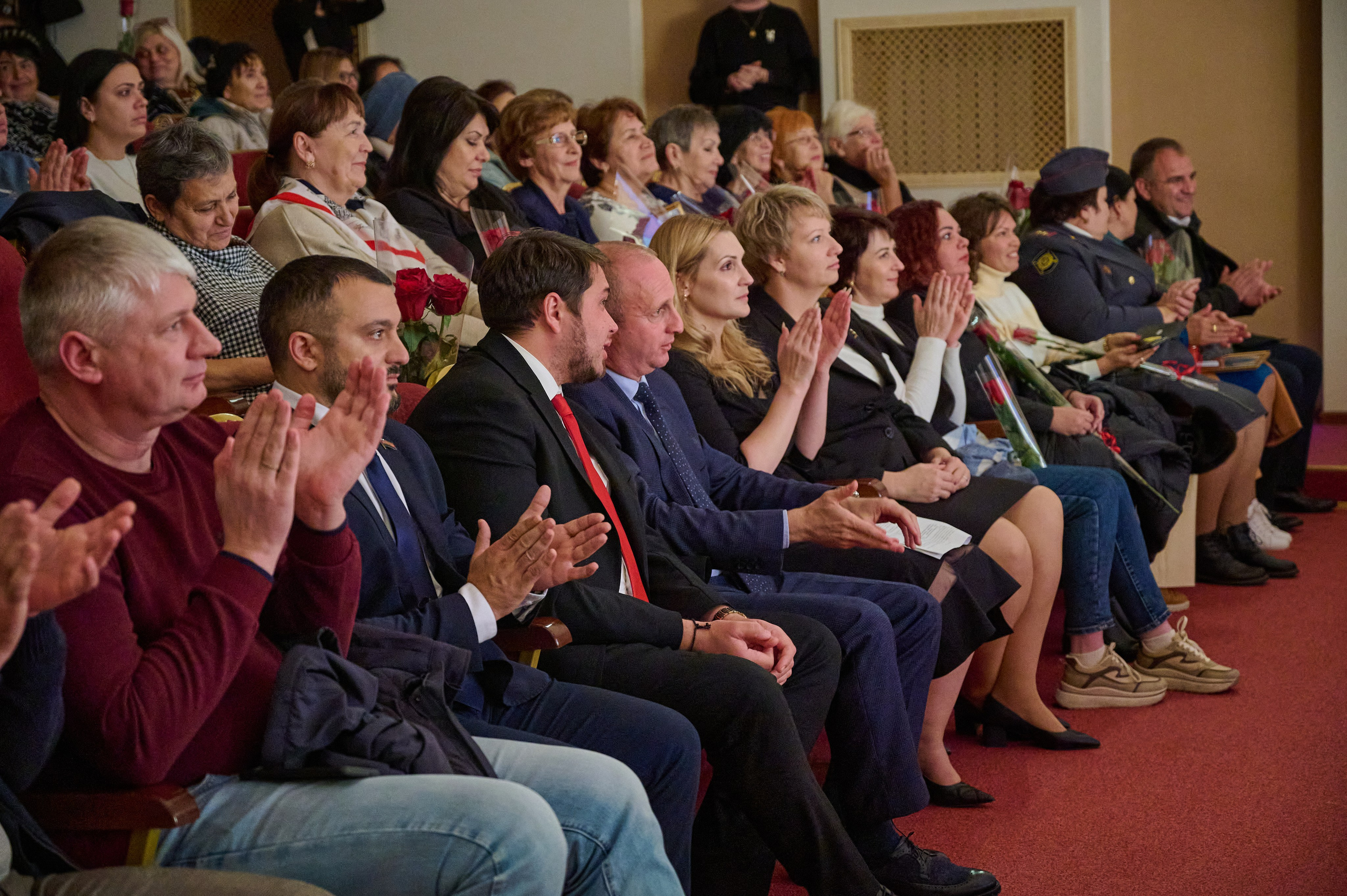 День матери. Кабардинка. Жизнь курорта Кабардинка в фотографиях