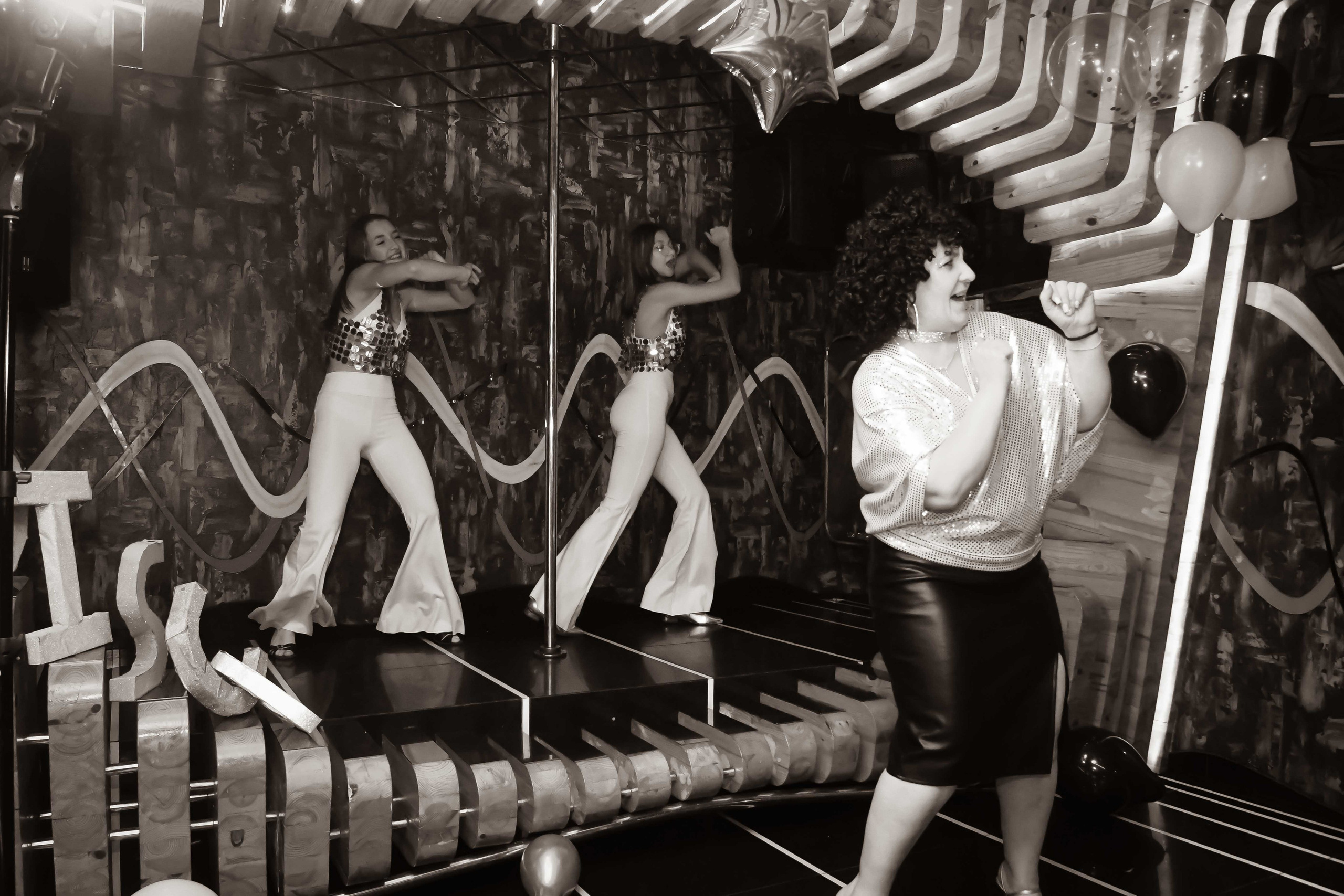 Свидетели дискотеки 80х. Репортажный и детский фотограф в Новосибирске