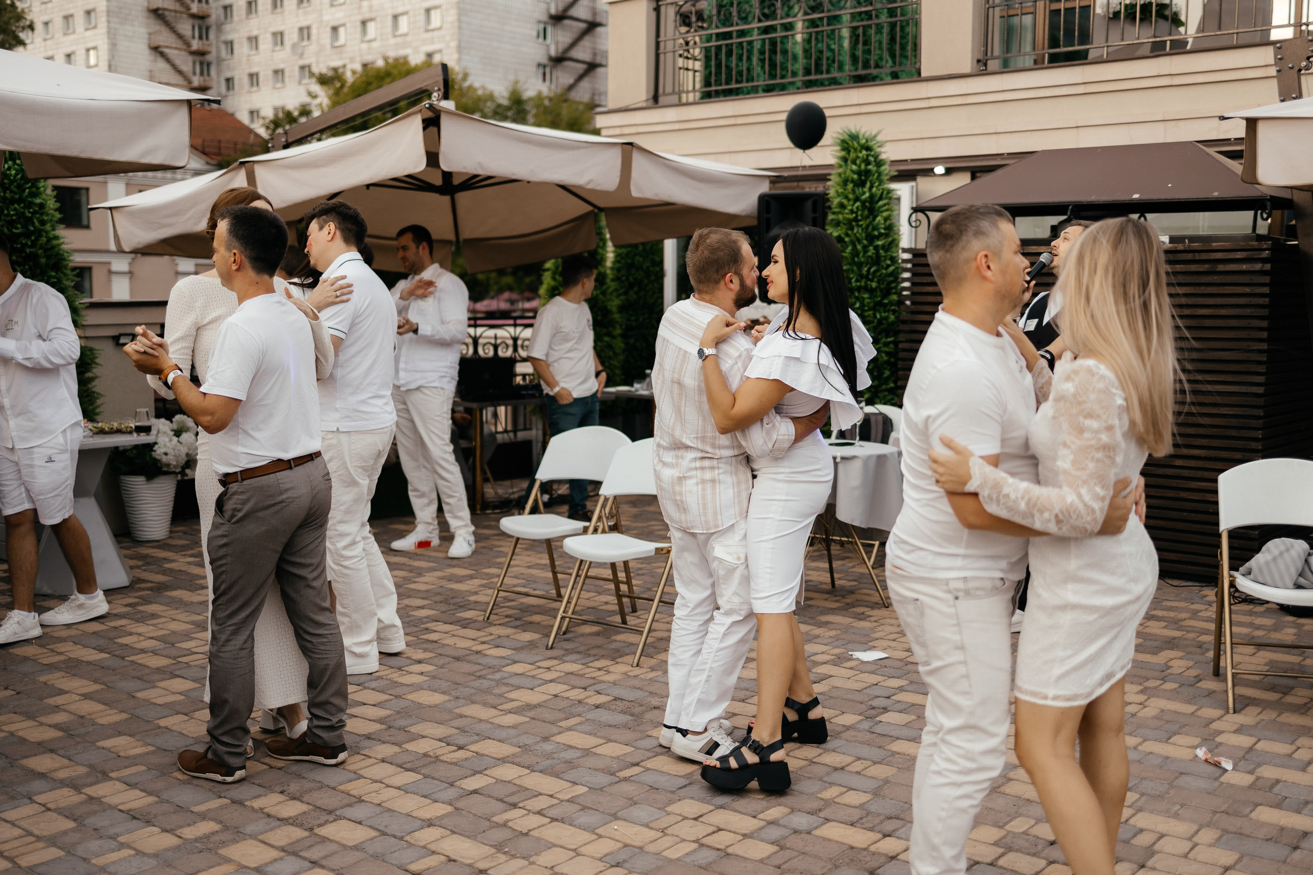СЭНСЭЙ — бизнес клуб. Портретный и репортажный фотограф в Казани Максим Сипачев