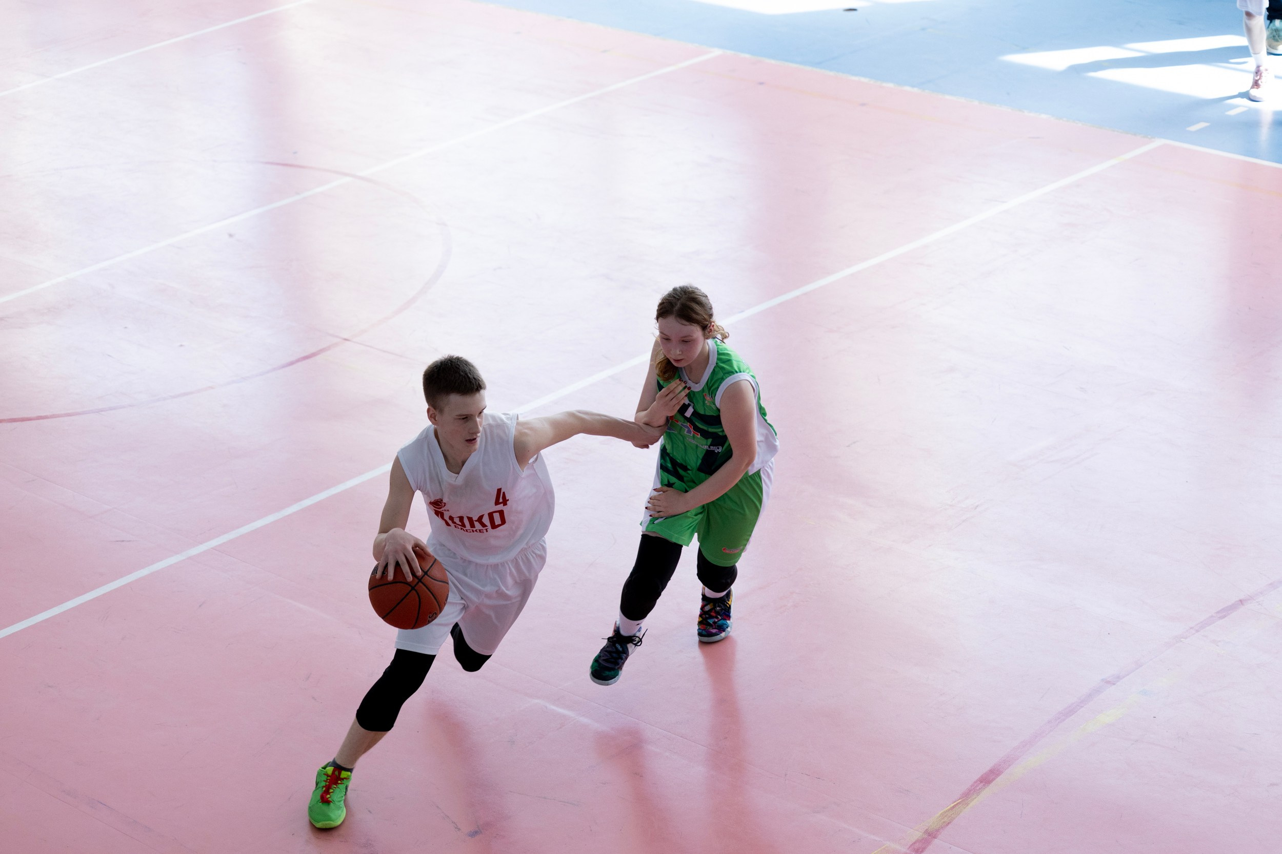 Соревнования по баскетболу среди школьников. Репортажный и портретный фотограф в Владивостоке