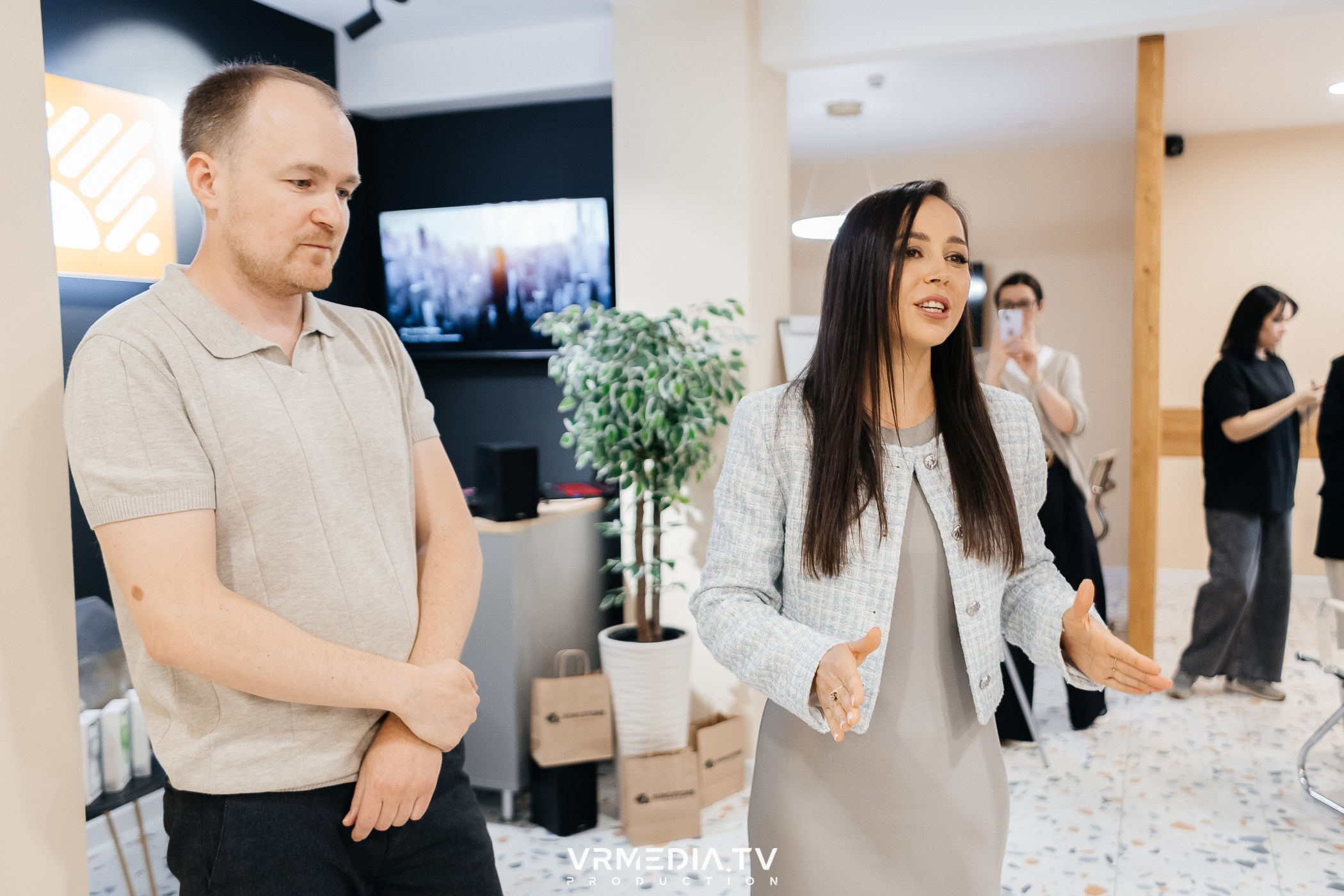 Business travel brunch