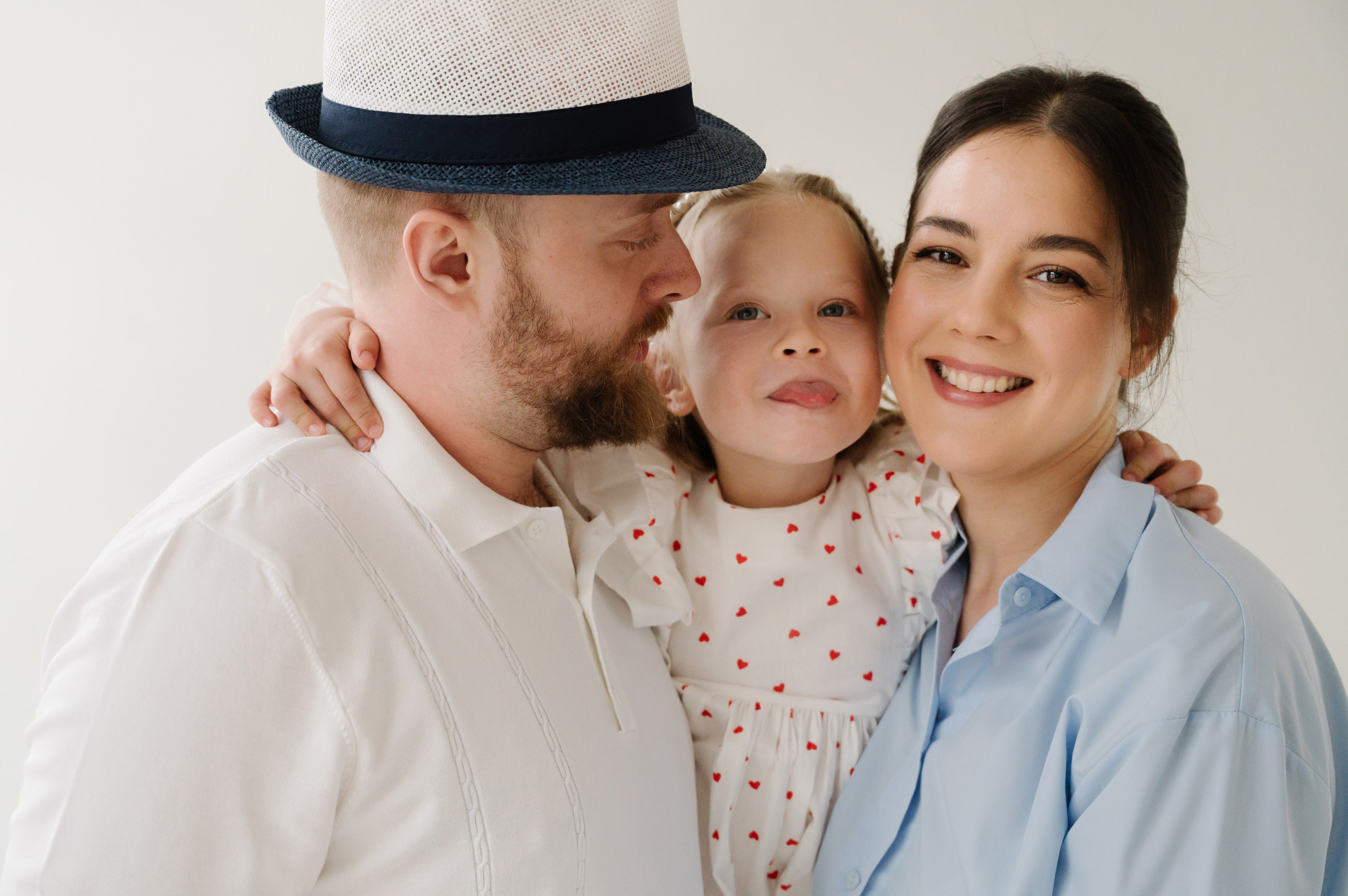 Алина. Профессиональный фотограф беременности в СПБ. Стильные фотосессии беременности в стиле минимализм и классическая фотография
