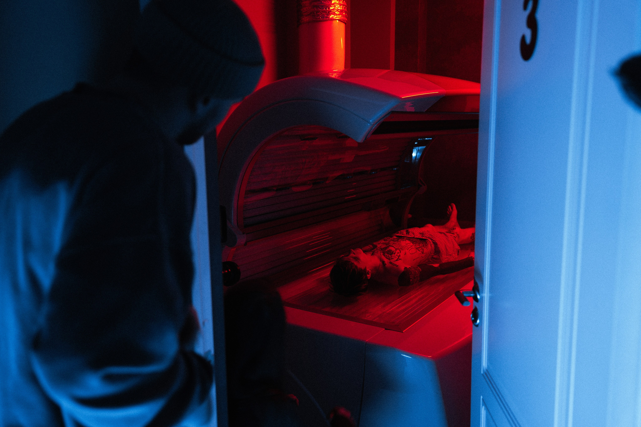 Loweliness. Backstage. @tomrus: Рустам Шагиморданов — фотограф