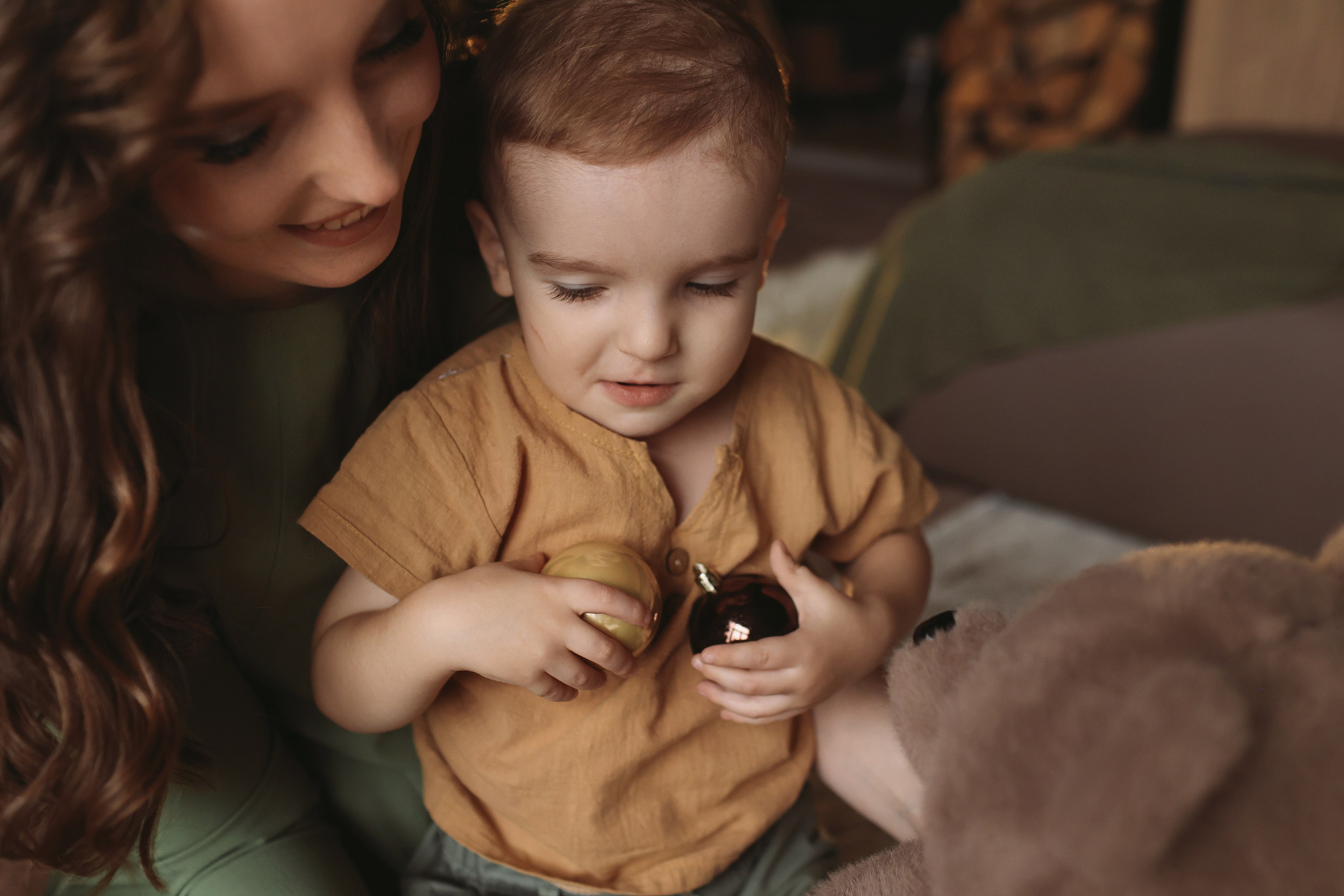Семейная новогодняя фотосессия в загородном домике. Фотограф Владимир Москва