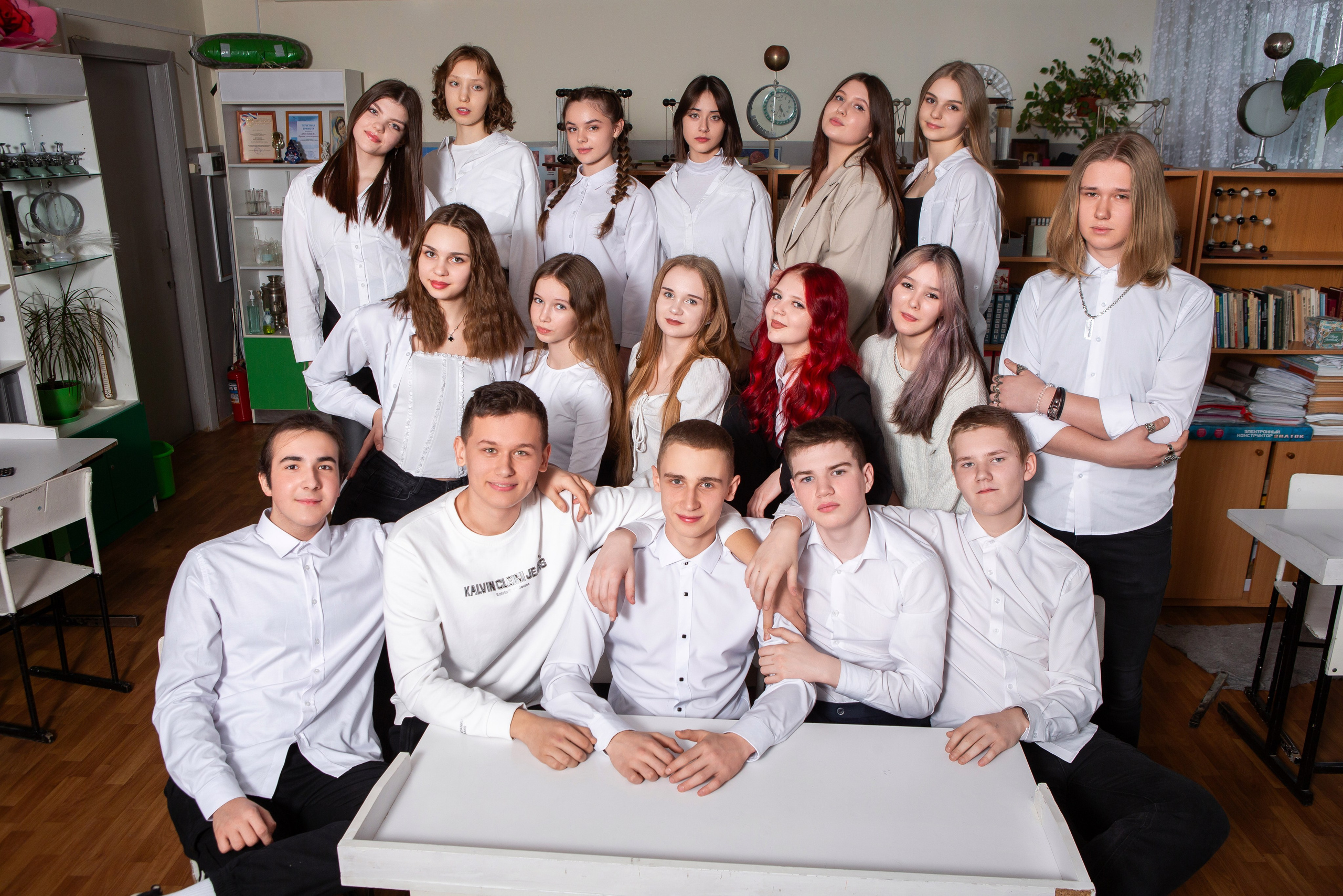 ОТВЯЗНАЯ СЪЕМКА В КЛАССЕ (9 КЛАСС). Профессиональный фотограф в Мценске и Орловской области