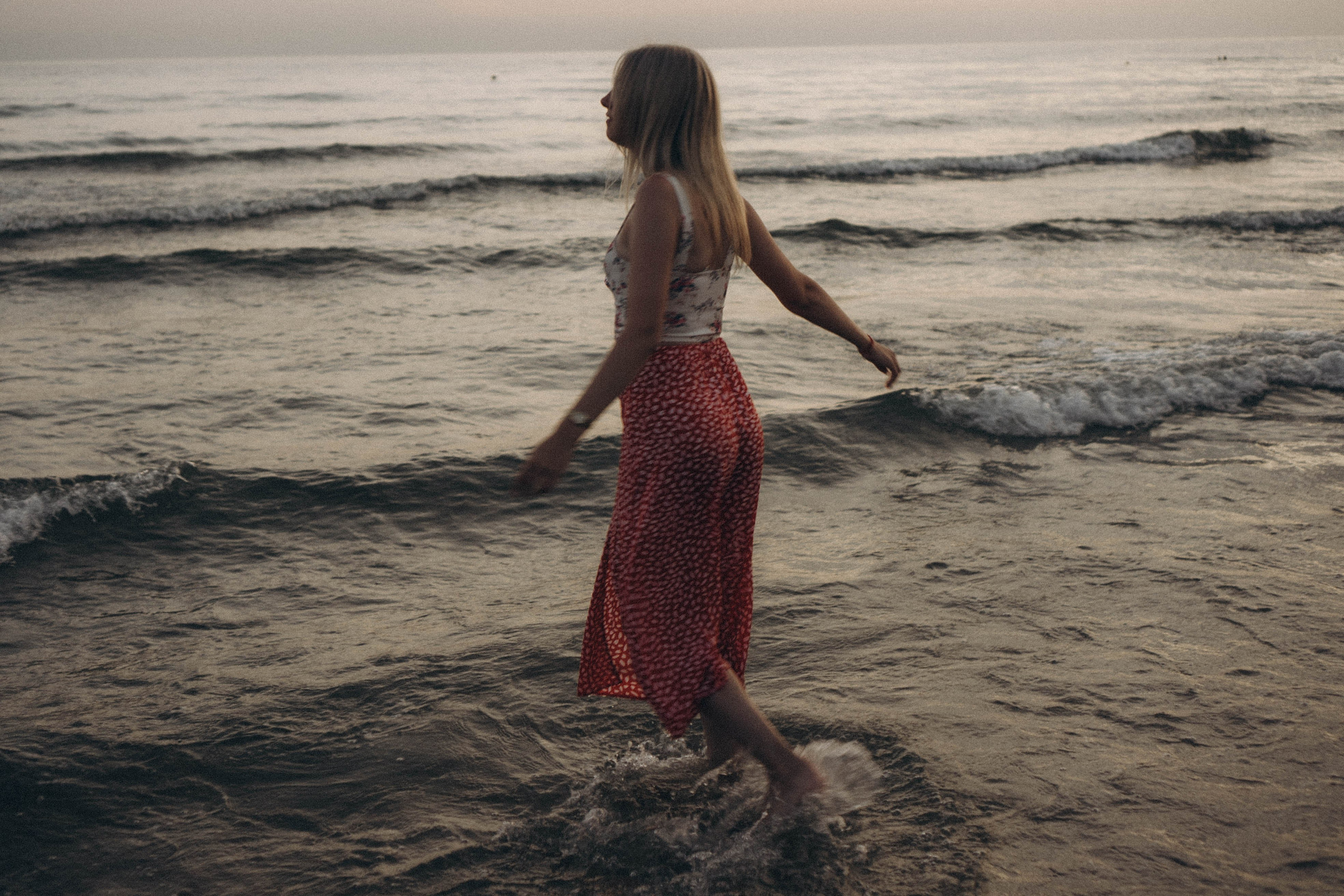 Июльский вечер на берегу черного моря. Профессиональный фотограф, Санкт-Петербург — Виктория Богомолова