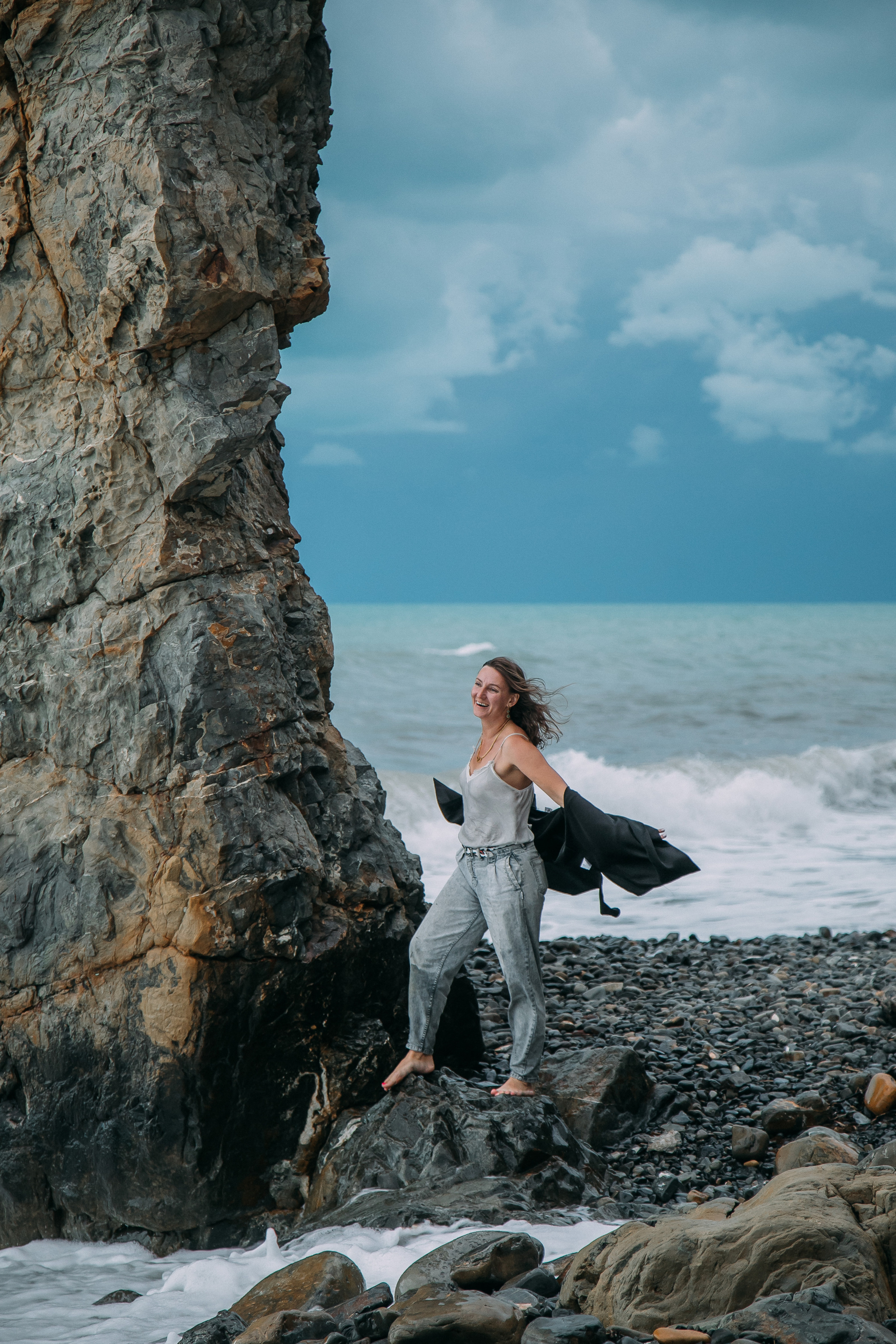Скала «Парус» и Евгения. Портретный, семейный, свадебный фотограф в Магадане — Екатерина Литвин