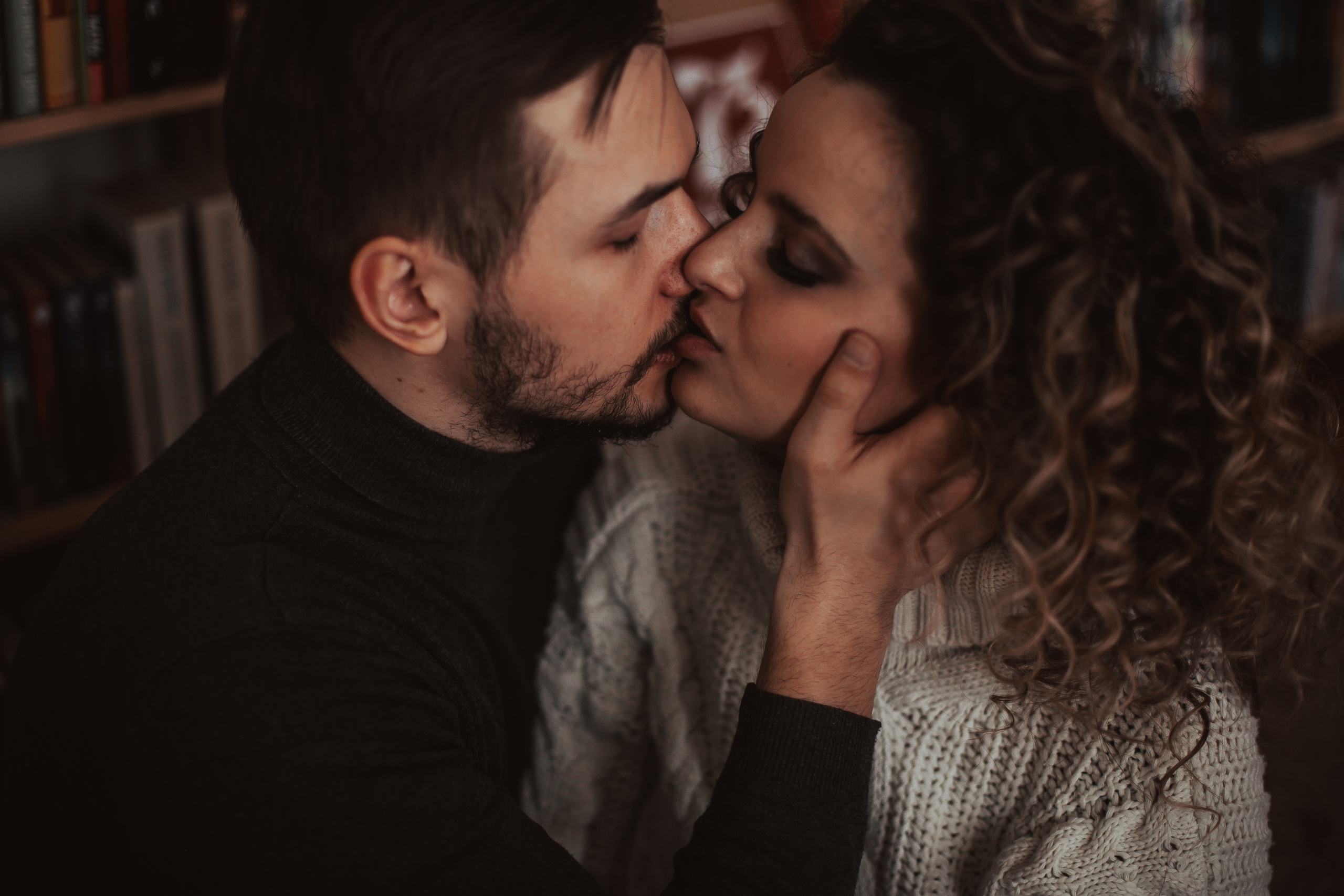 Love story in library. Портретный, семейный, свадебный фотограф в Магадане — Екатерина Литвин