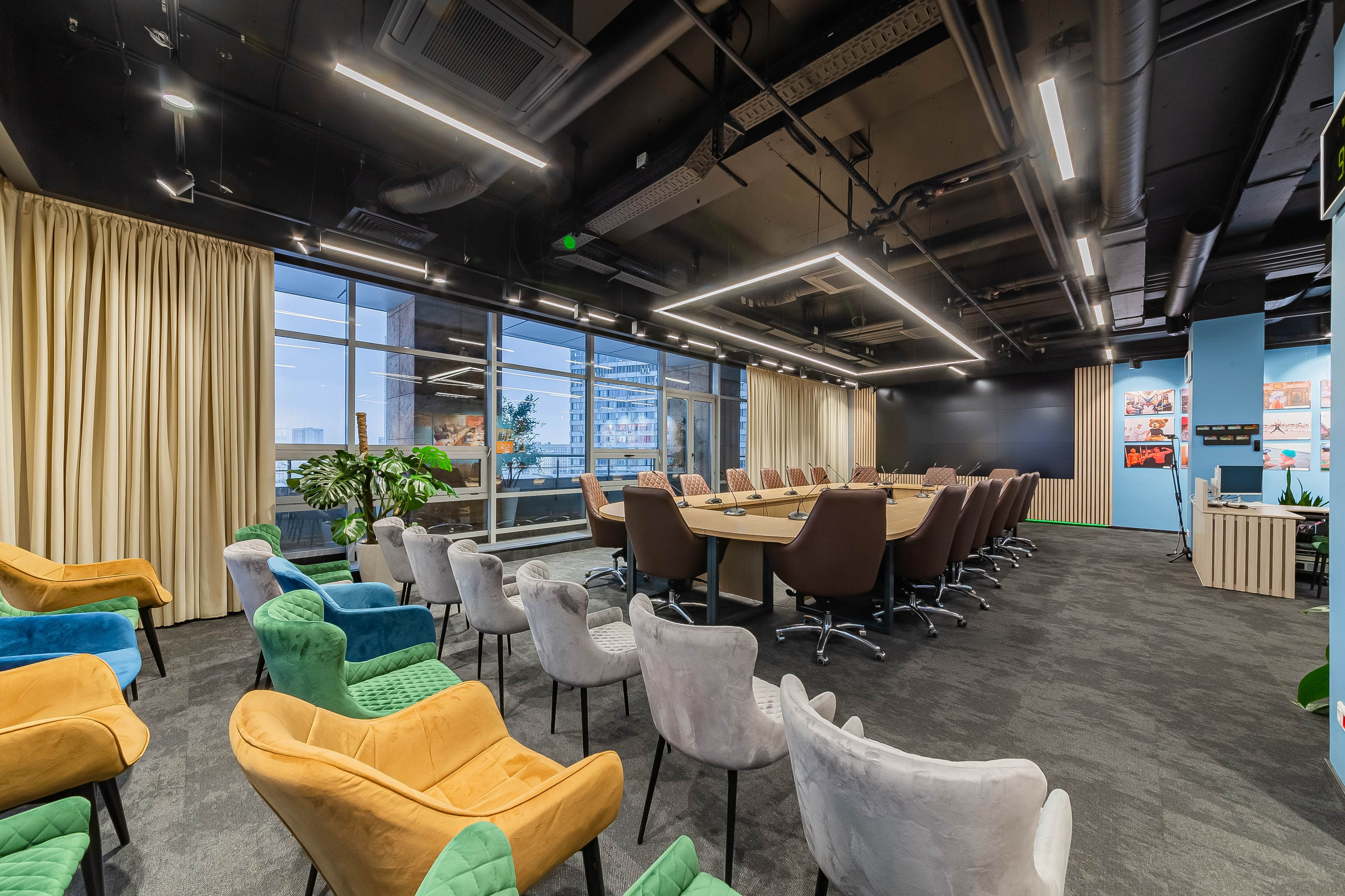 Сокол. Фотограф Лагутин Анатолий