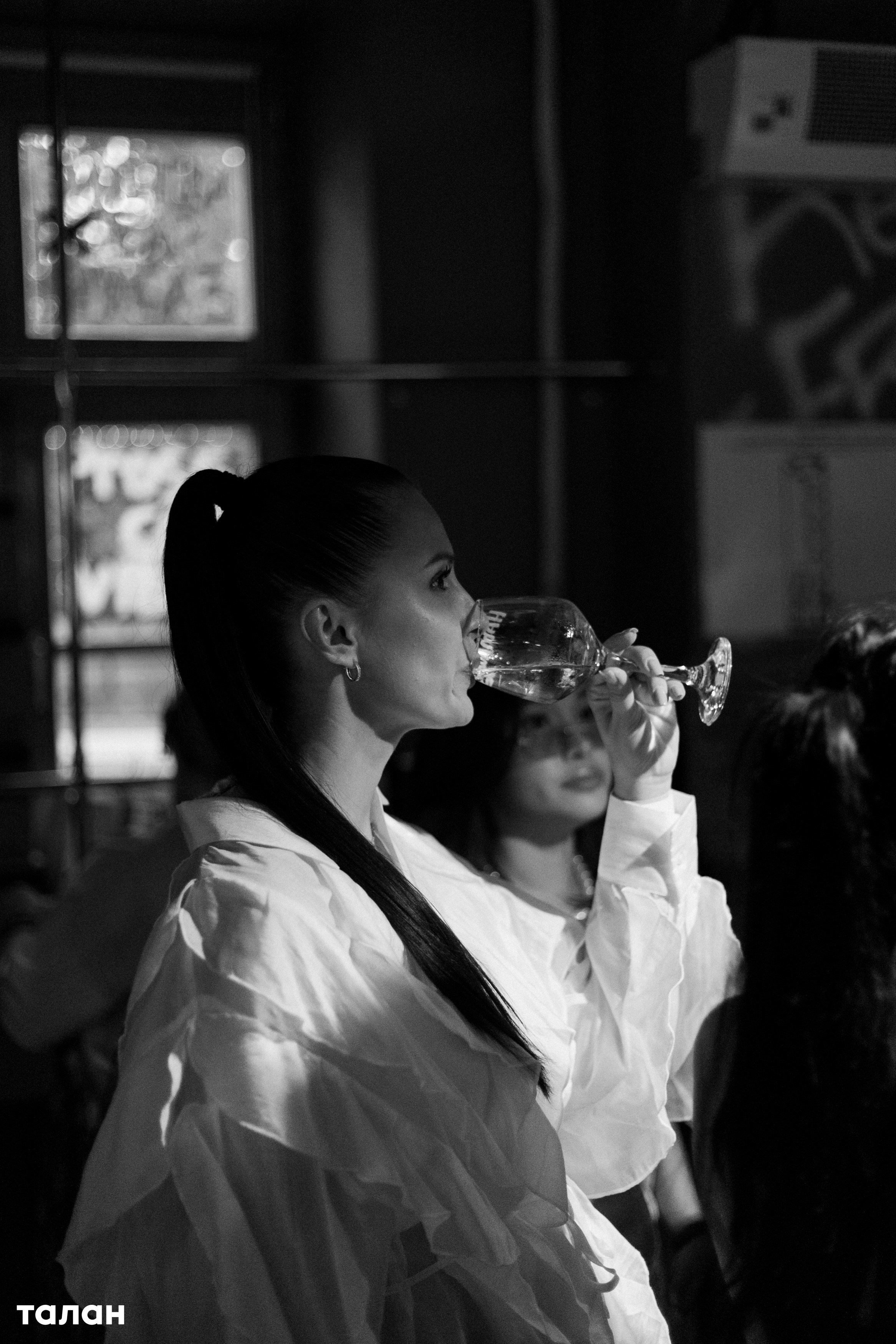 ВИНОТЕКА [бар+магаз] — BIRTHDAY PARTY. СВОИ. ФОТООТЧЕТЫ-СОБЫТИЯ-МЕСТА