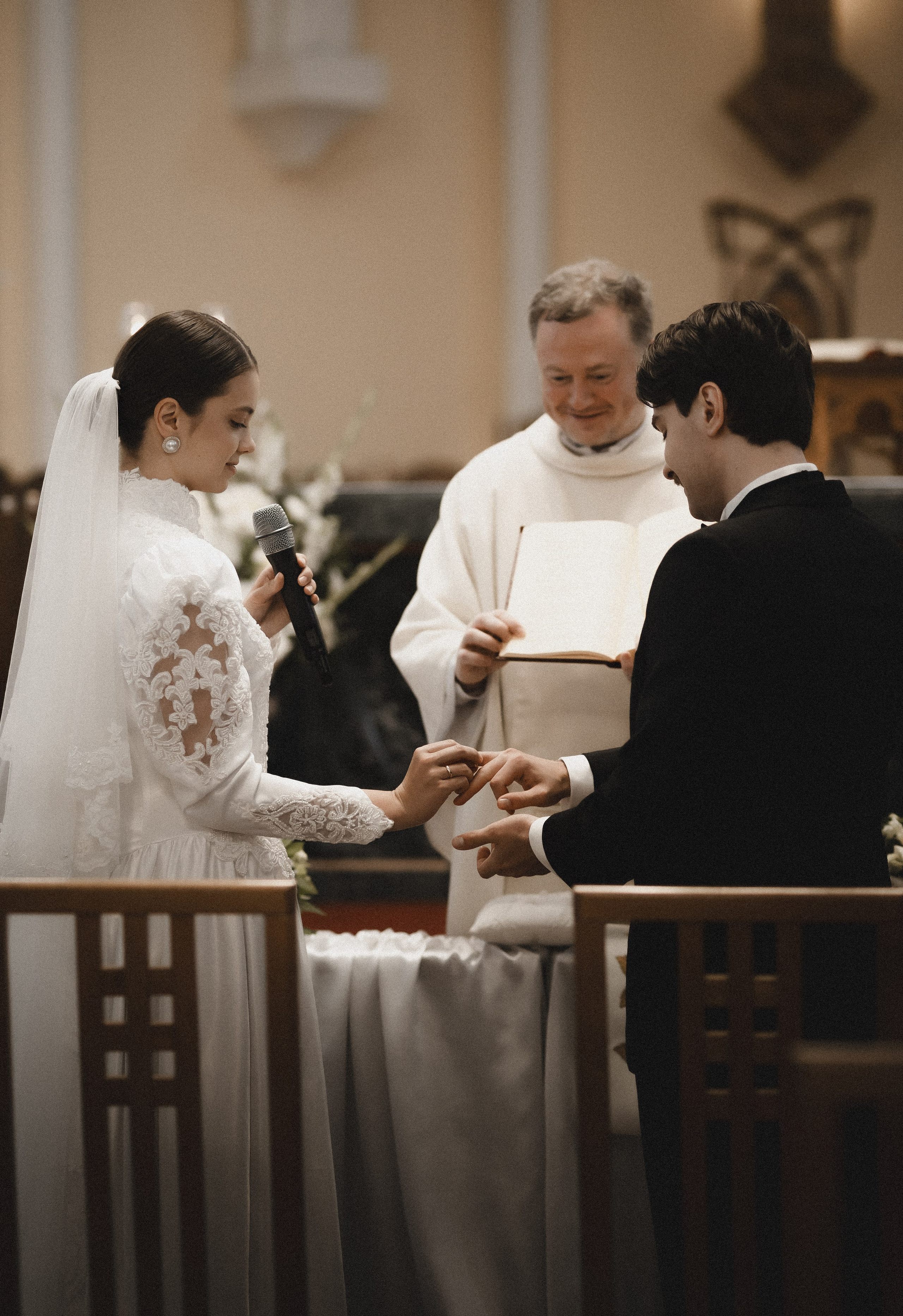 «Я буду руками тебя обнявшими». Твой проводник в мир ушедших эпох, романтики и женственности