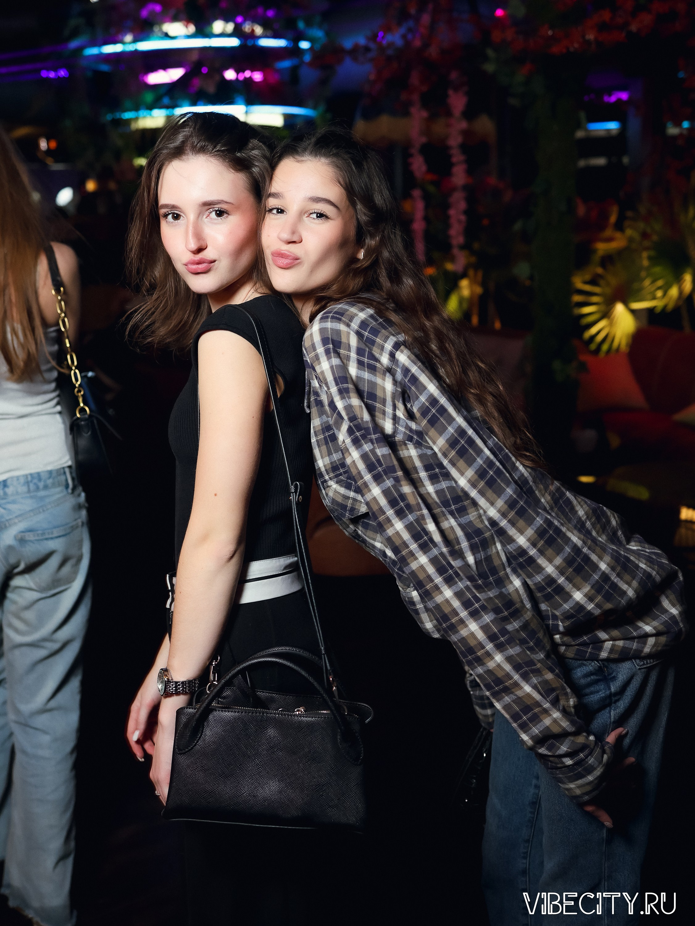 DOUBLE U. VIBECITY.RU Вайб Сити Ру Фоторепортажи Фотоотчеты Калининград