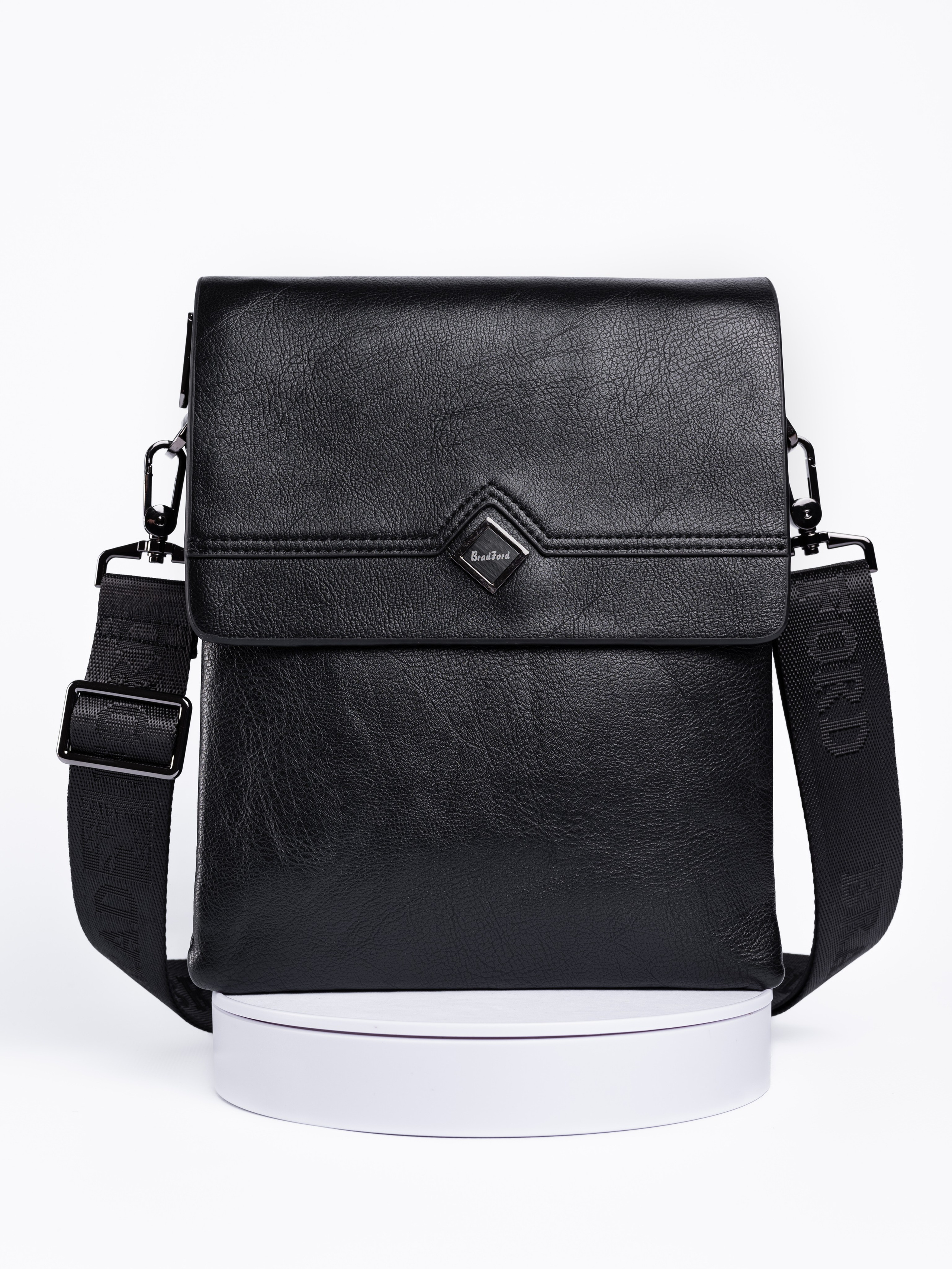 Сумки мужские. Предметный фотограф, фото для маркетплейсов Пятигорск, КМВ