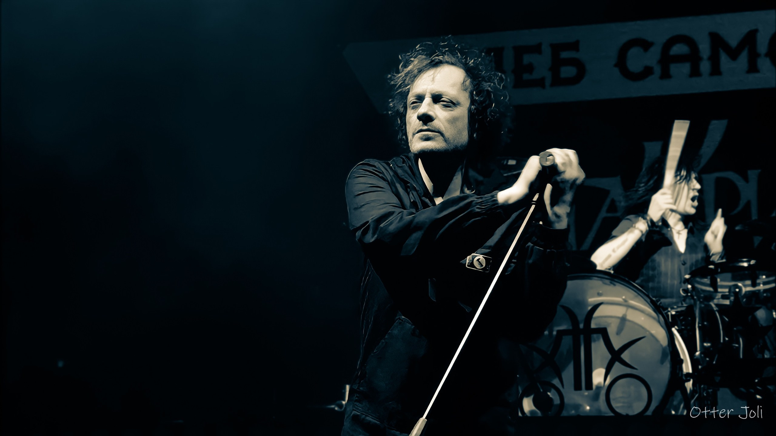 Screens. Концертный репортёр Валерия Сафина