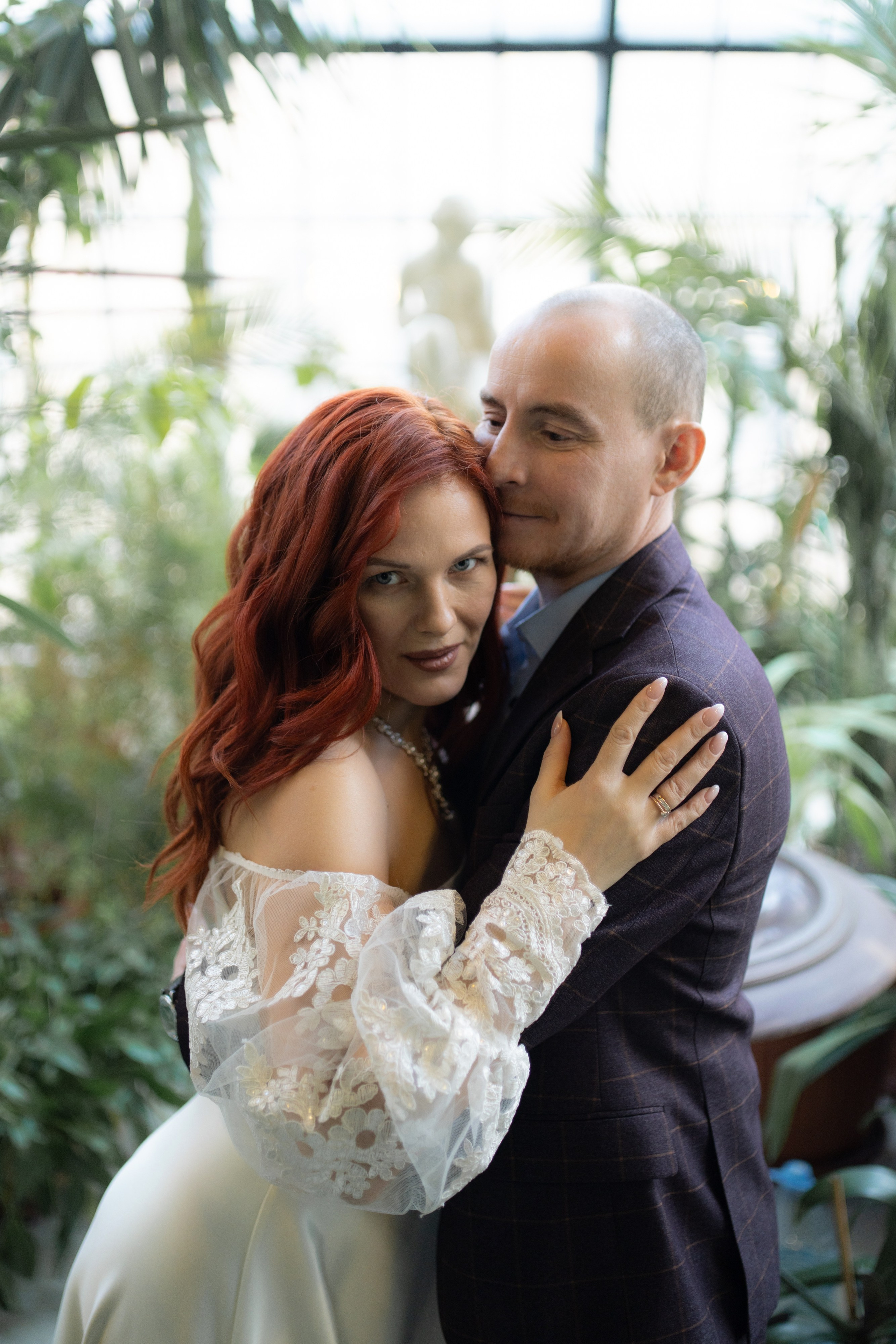 Свадебная фотосессия во Дворце Великого Князя Владимира в зимнем саду