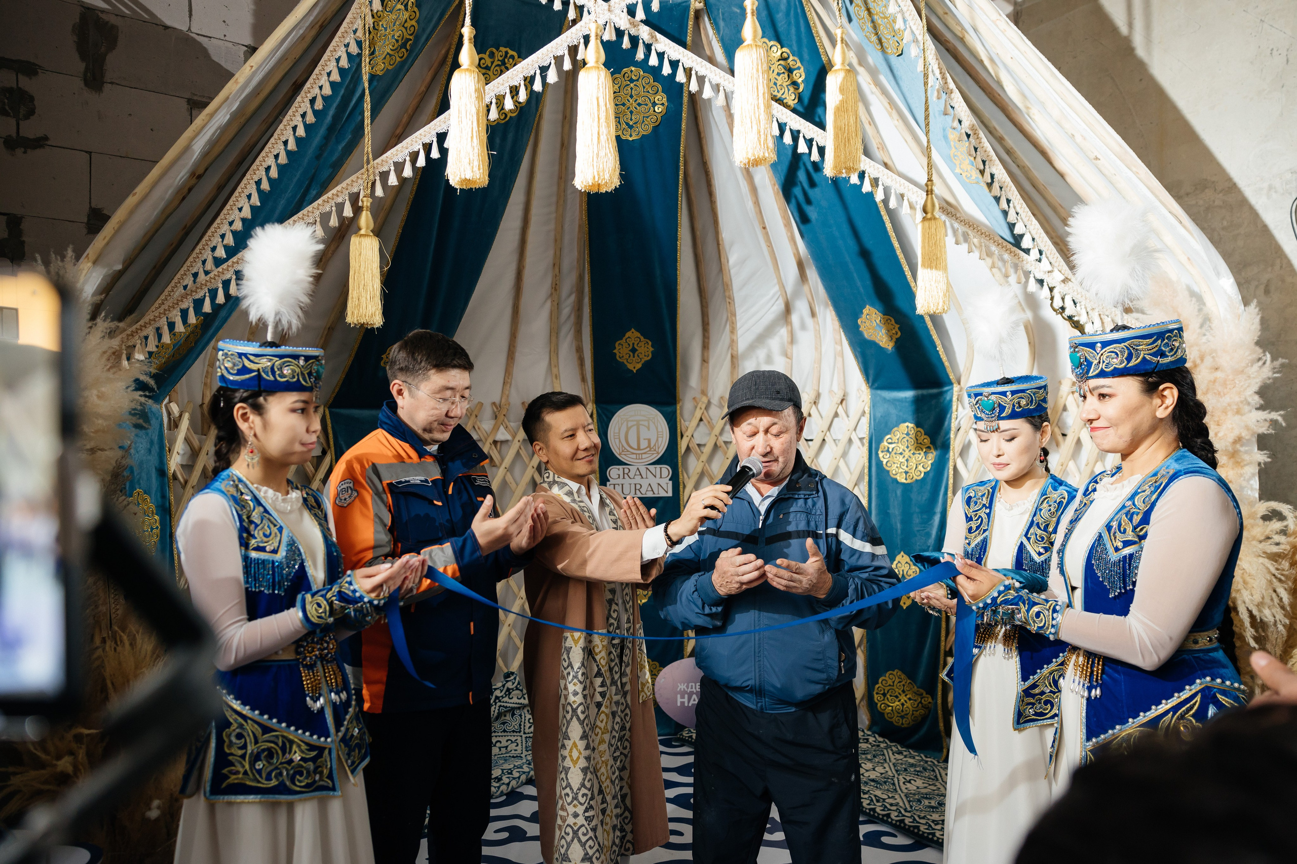 Проект 1. Вручение ключей BI Group. Дата: октябрь 2023. Профессиональный фотограф в городе Астана/Алматы Даурен Сембаев