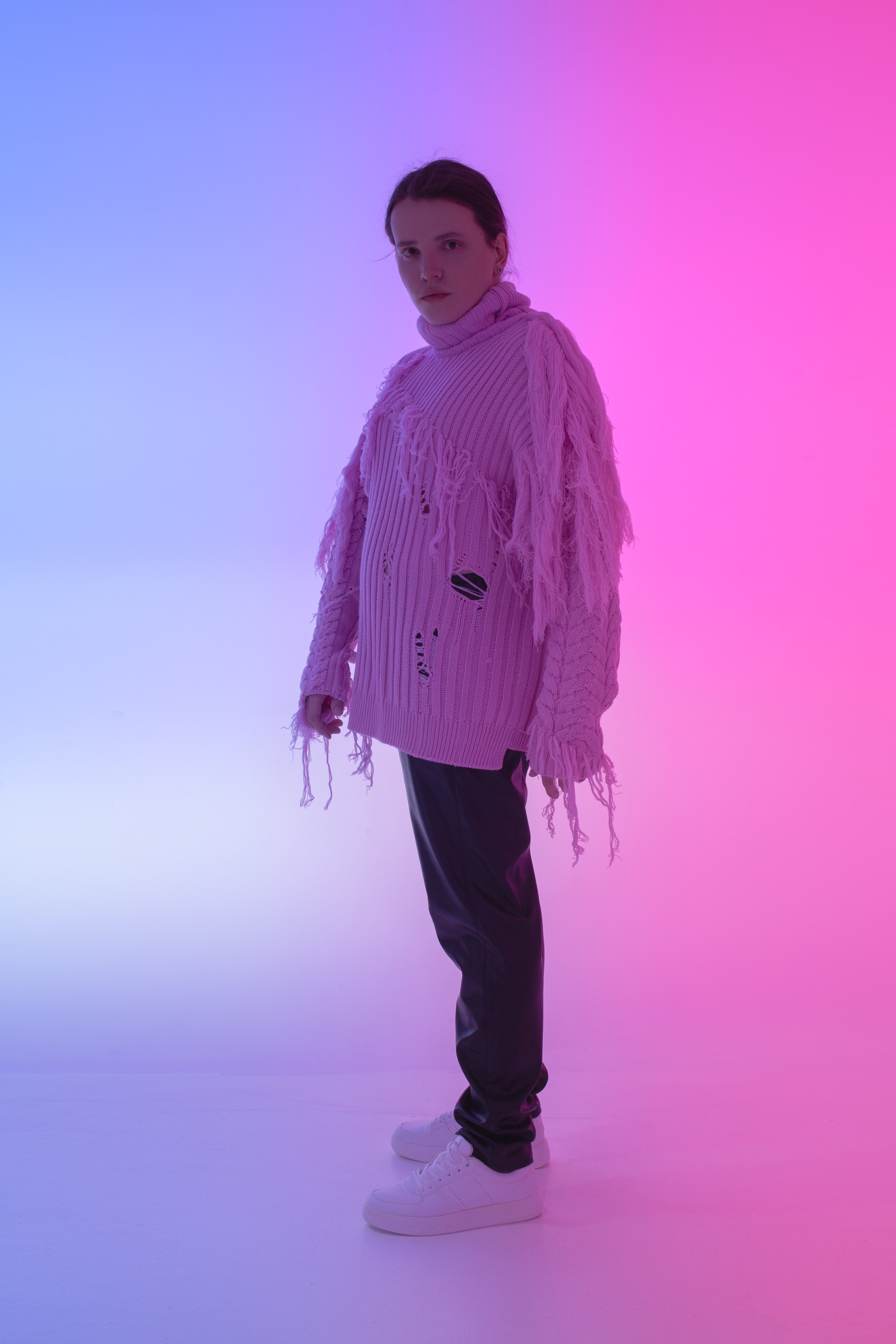 Имиджевая съемка в студии для модели на циклораме