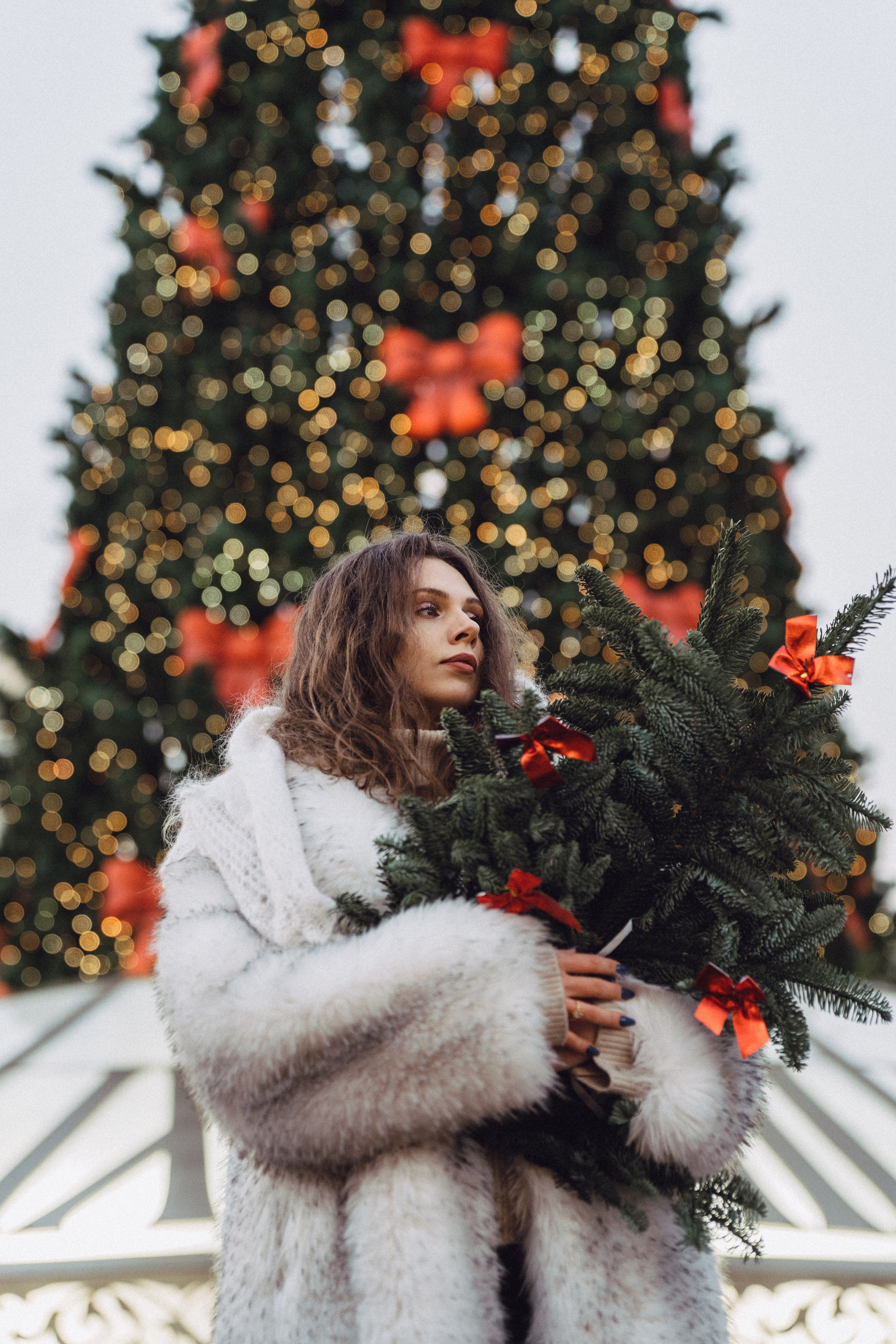 ПРОГУЛКА НА МАНЕЖНОЙ ПЛОЩАДИ ДЛЯ ДЕВУШКИ ПЕРЕД НОВЫМ ГОДОМ (НОВОГОДНЯЯ ФОТОСЕССИИЯ НА МАНЕЖНОЙ ПЛОЩАДИ). Профессиональный фотограф, Санкт-Петербург — Виктория Богомолова