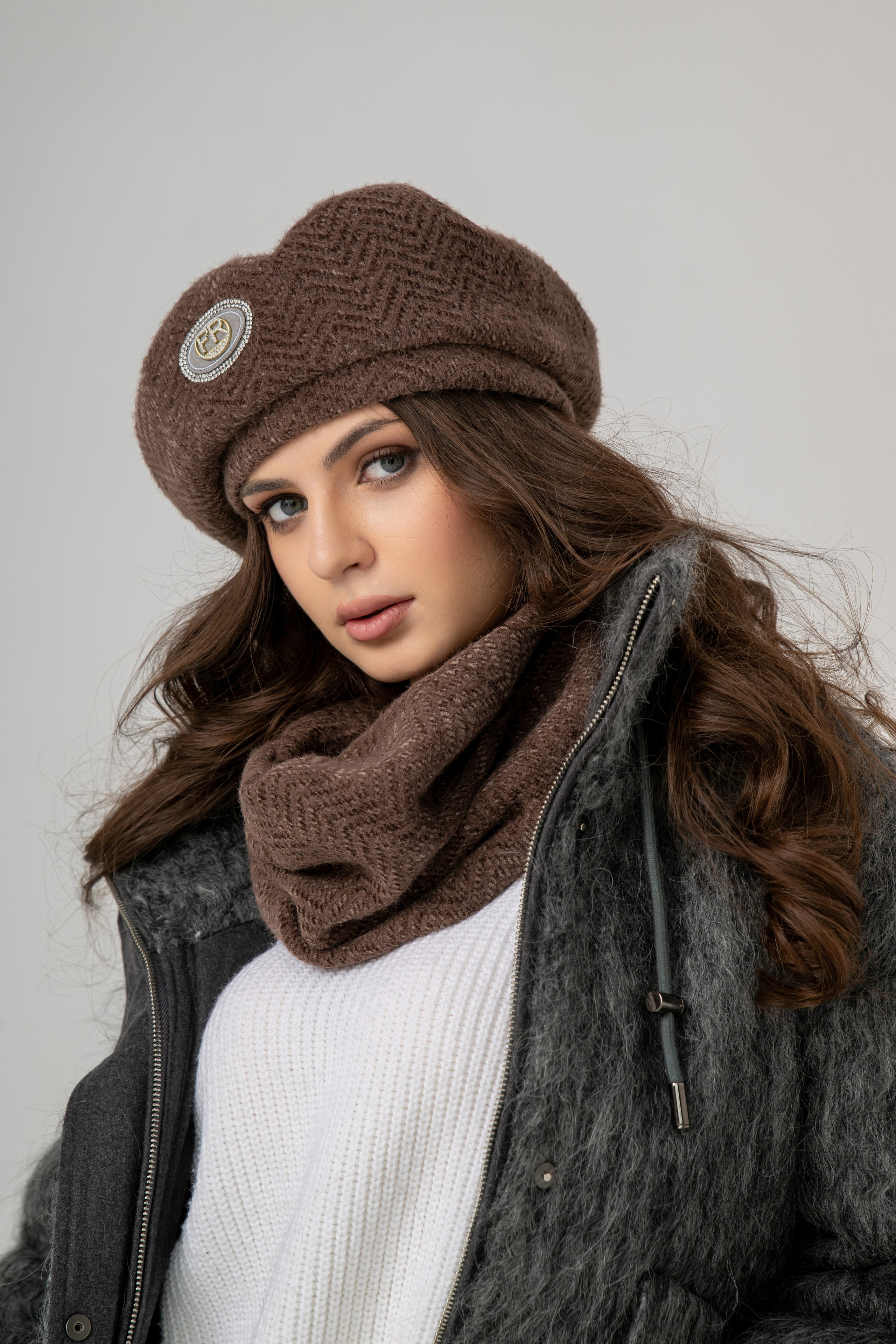 С нами тепло. Фотограф Ярмишко Дарья. Выпускные фотокниги