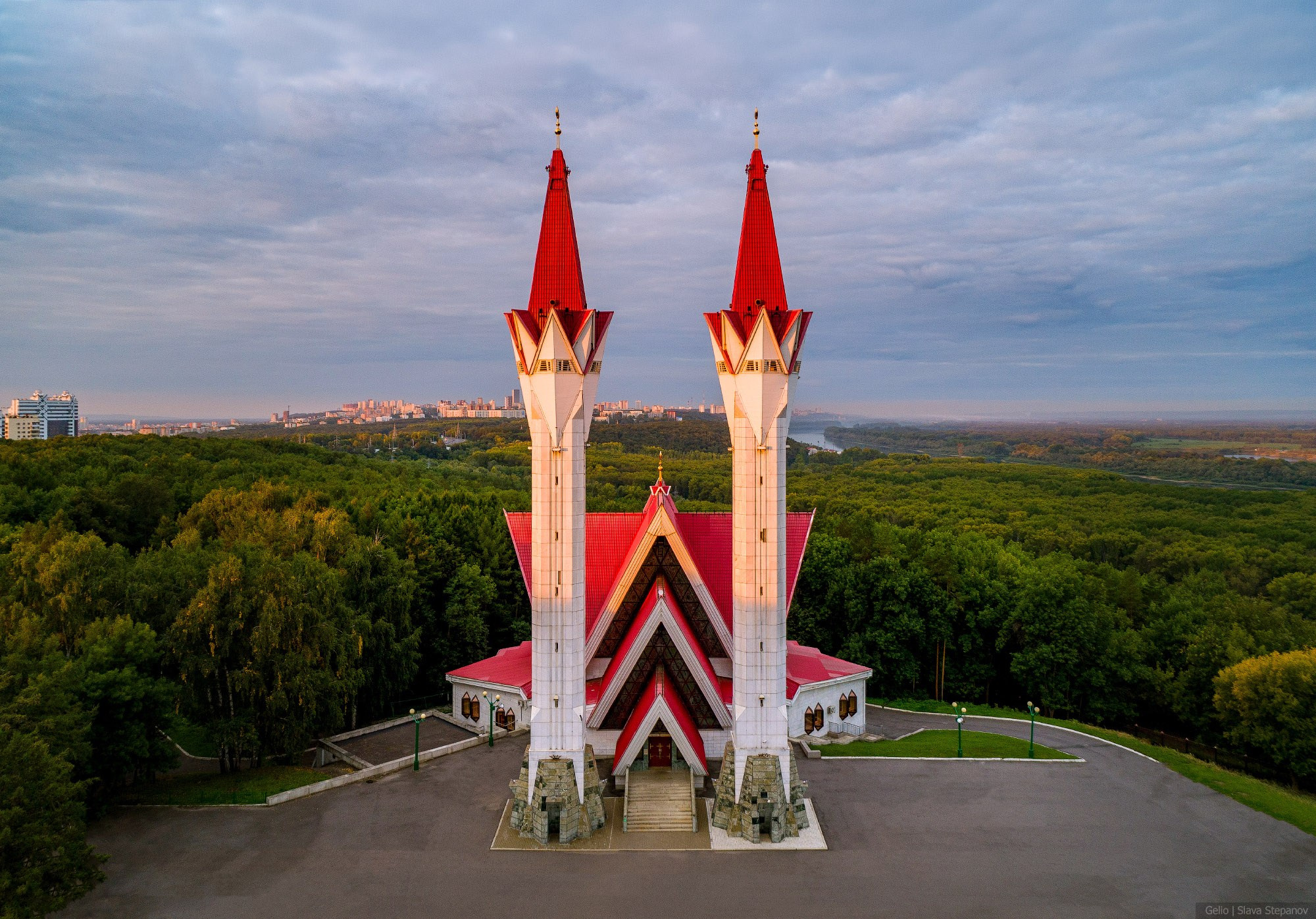 Уфа мечеть, две башни, достопримечательсноть