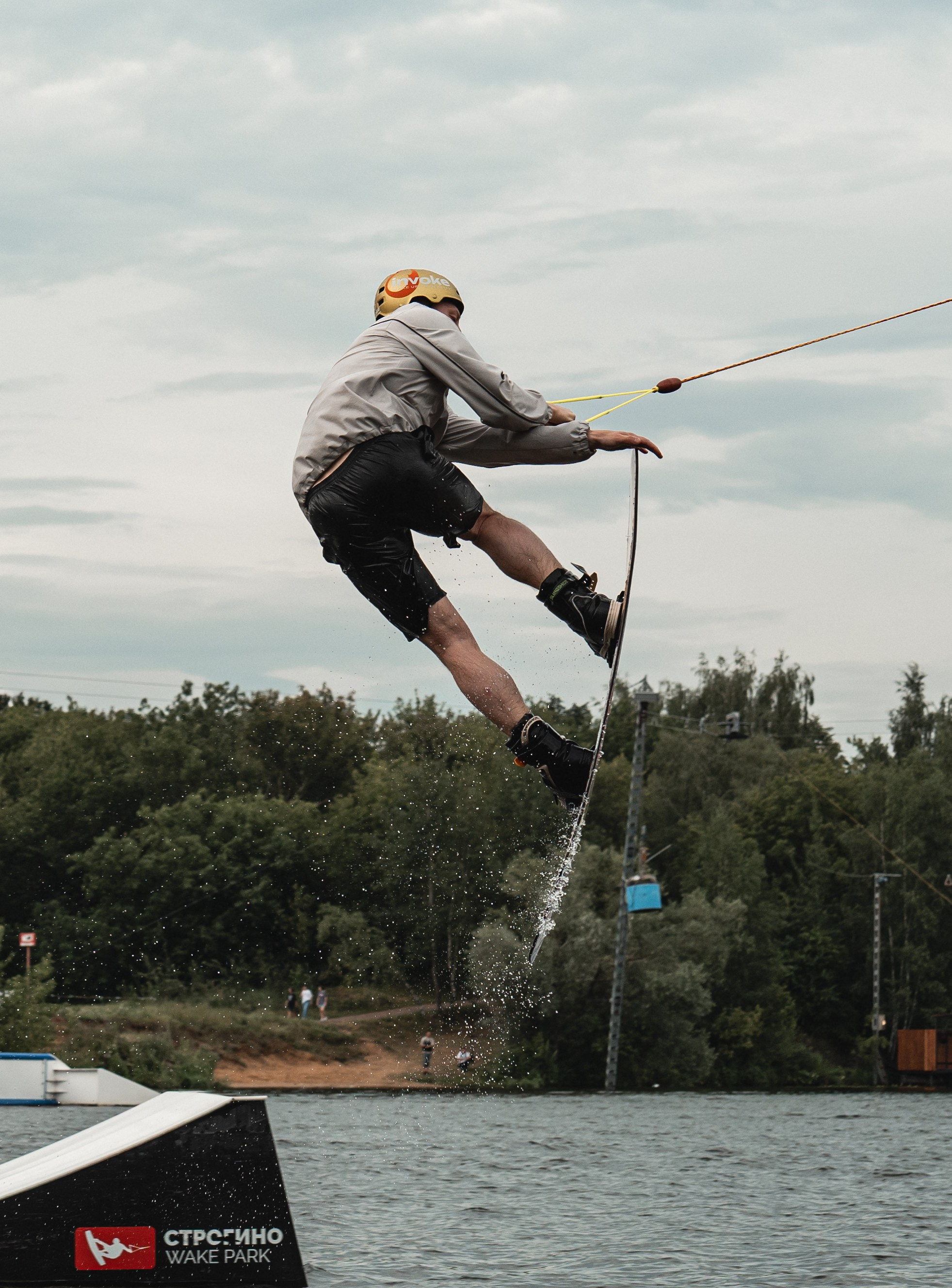 Action. Если ты на Земле — звони