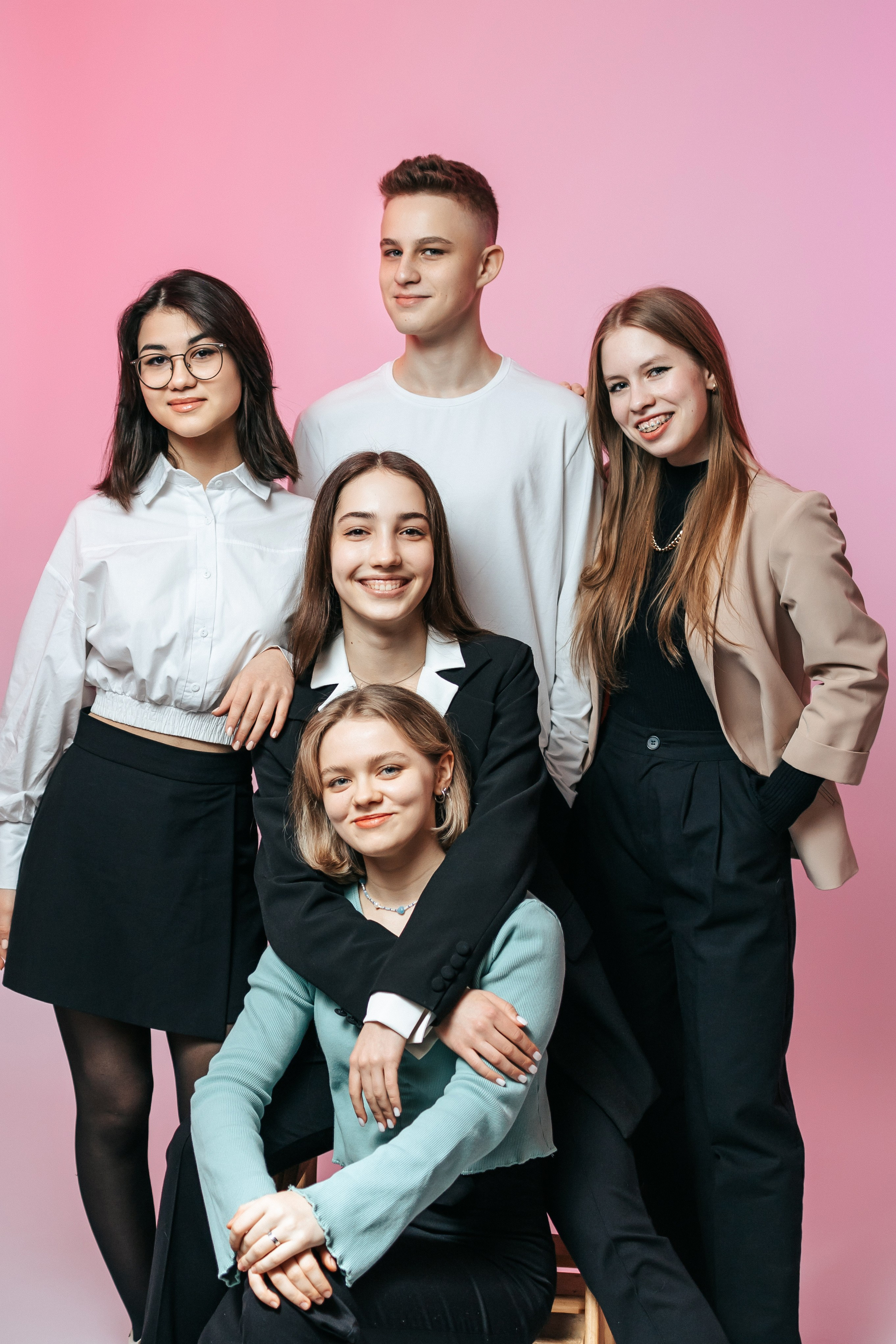 Студия школьной фотографии в Твери. Выпускные альбомы в Твери