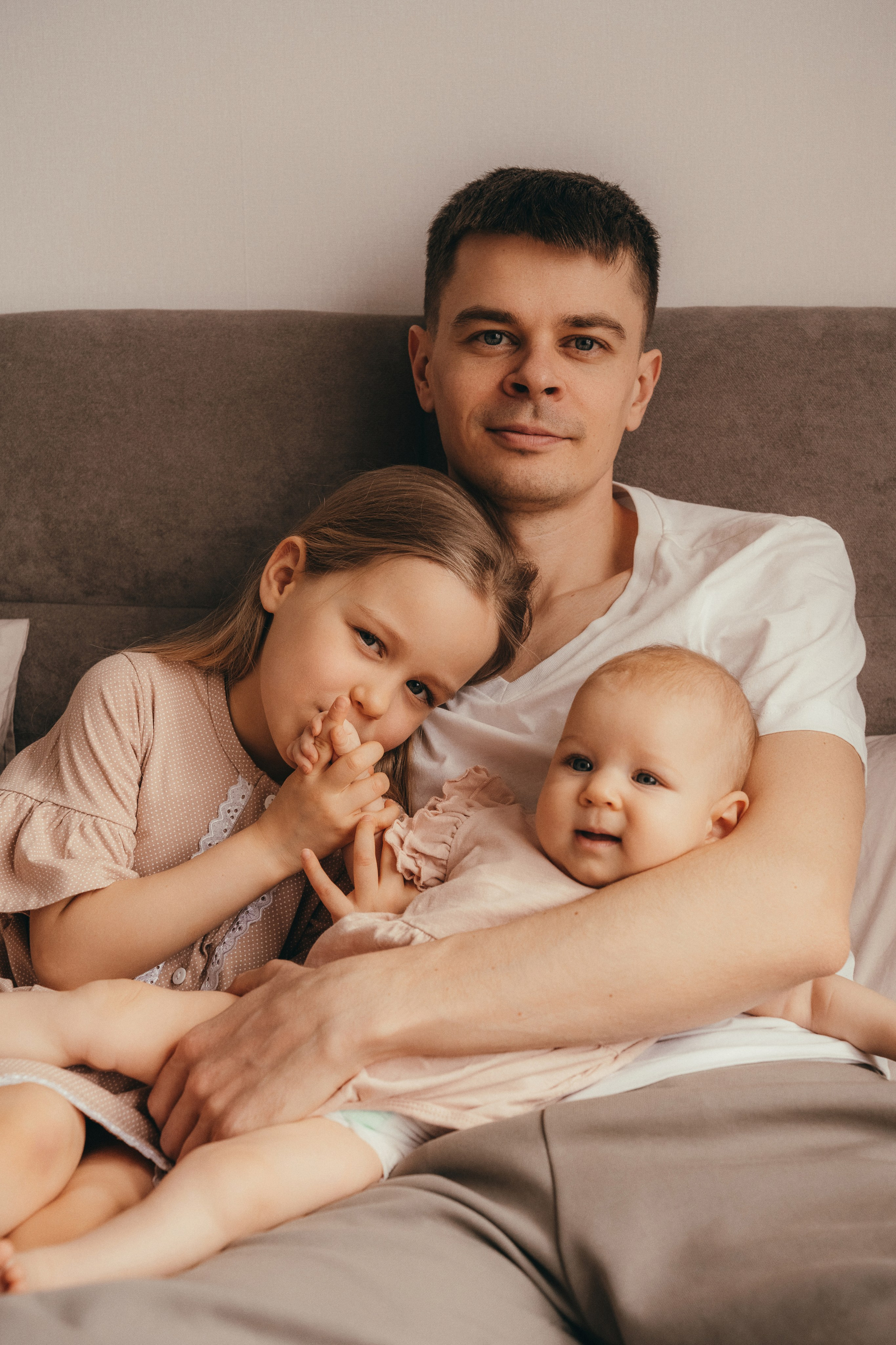 Дима, Саша, Ульяна и Даша. Семейный фотограф • Домашние съемки в Нижнем Новгороде