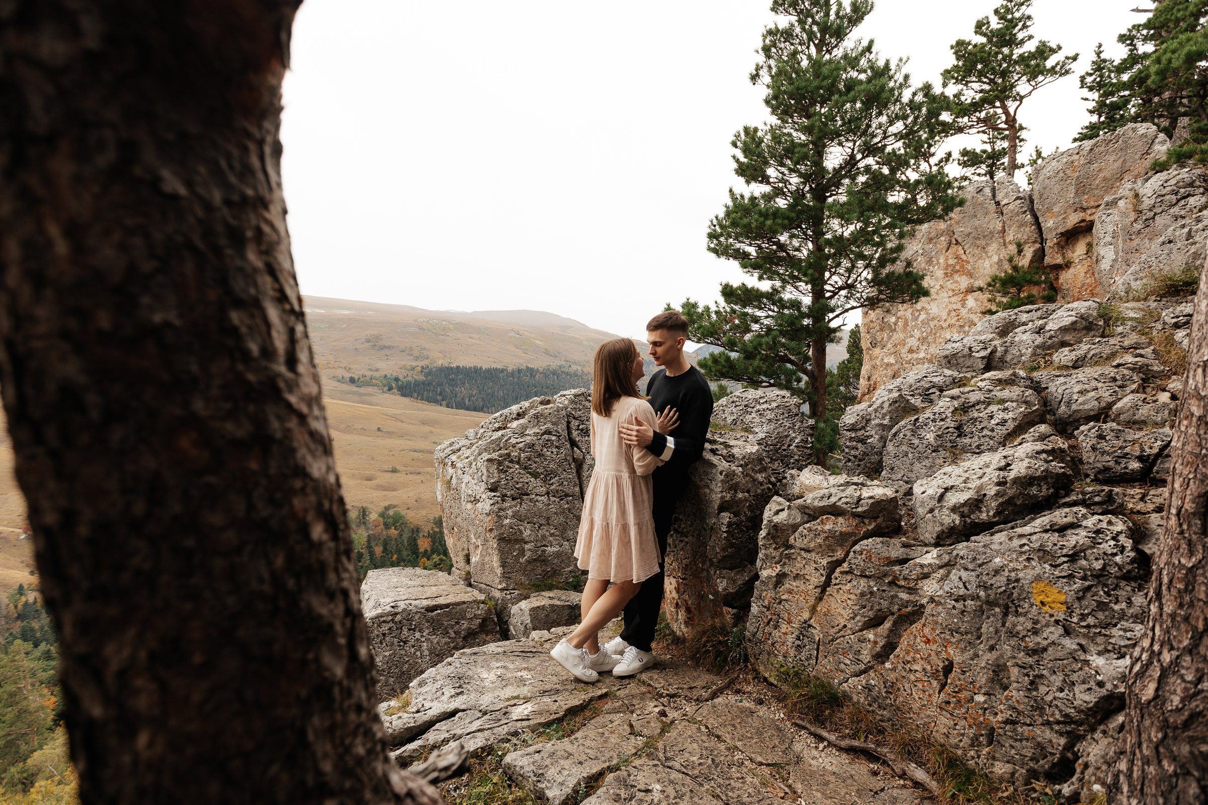 Красочное Love Story в осенних горах. Архитектурный и интерьерный фотограф в Краснодаре | Дмитрий Демской