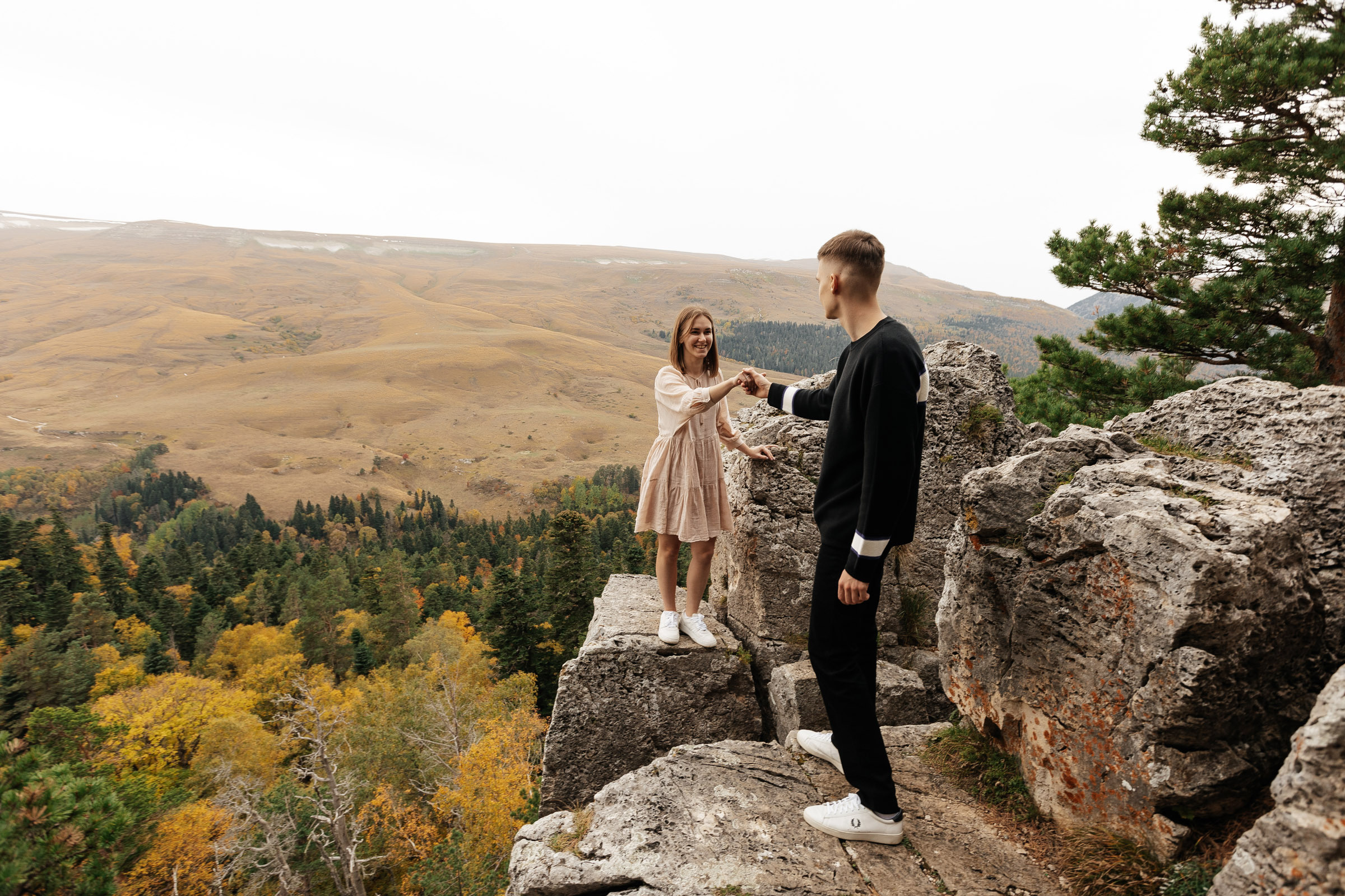 Красочное Love Story в осенних горах. Архитектурный и интерьерный фотограф в Краснодаре | Дмитрий Демской