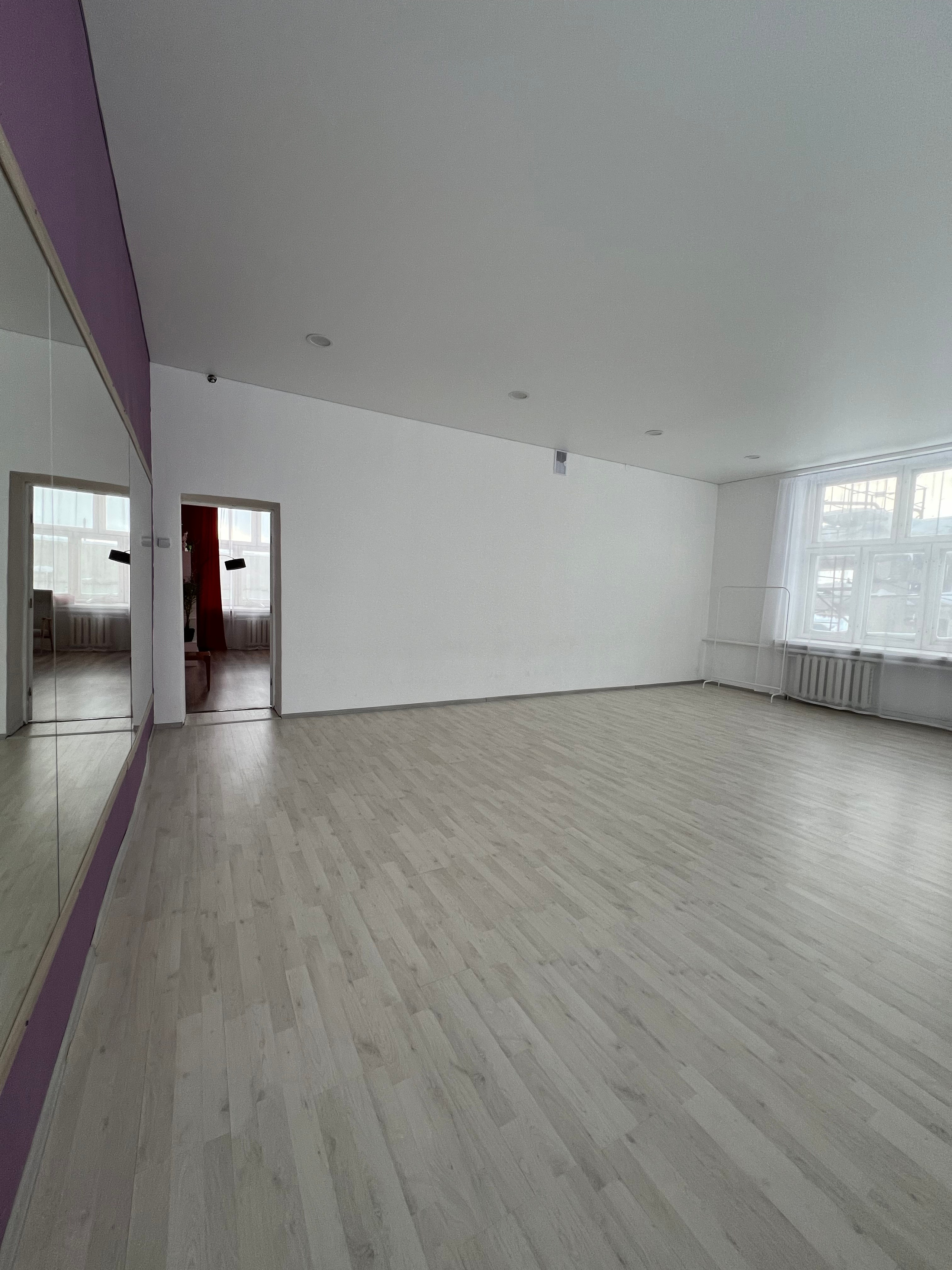 Зал сиреневый. Выпускные альбомы Нефтекамск