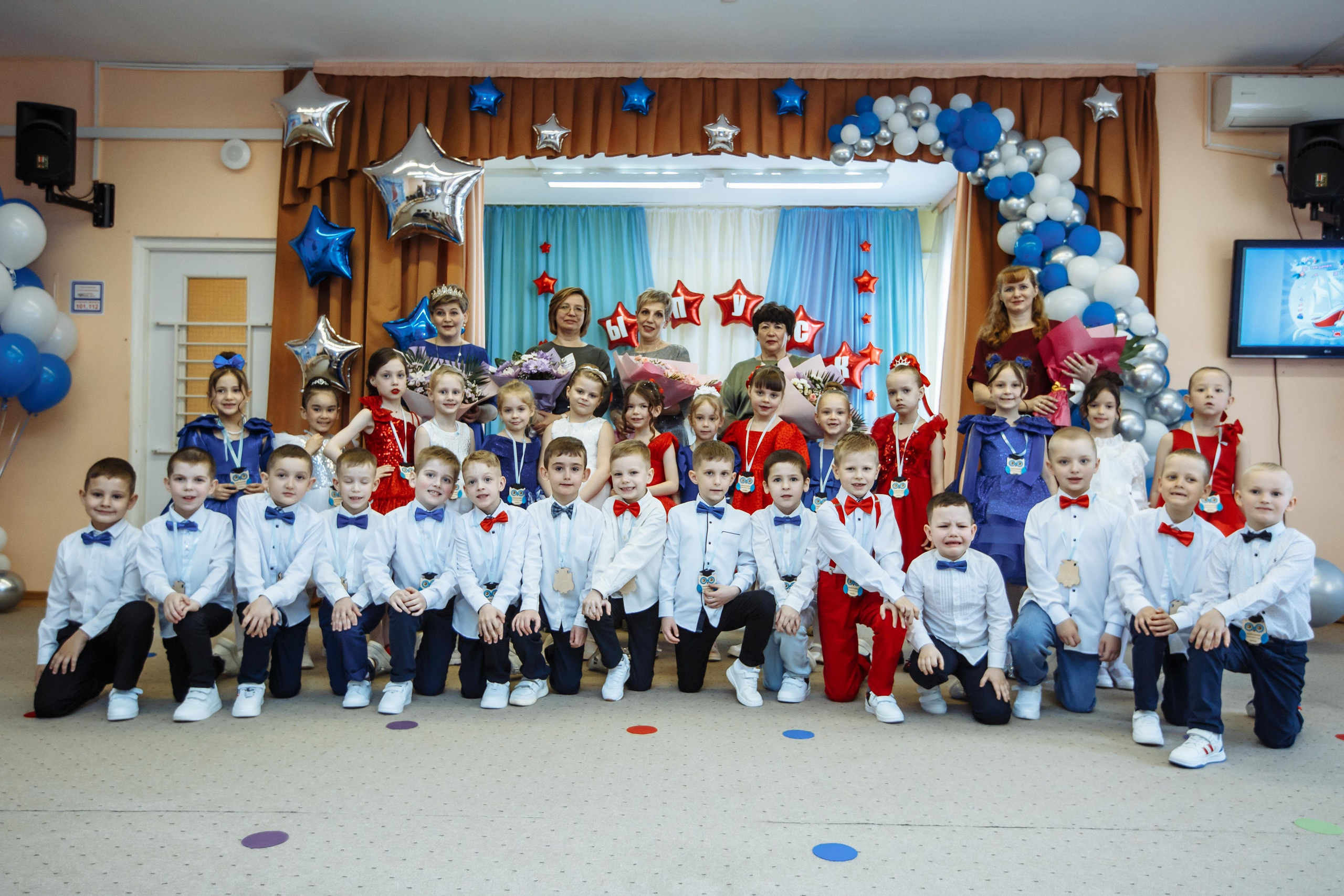 Фотограф на выпускной в детский сад, общая фотография выпускников садика