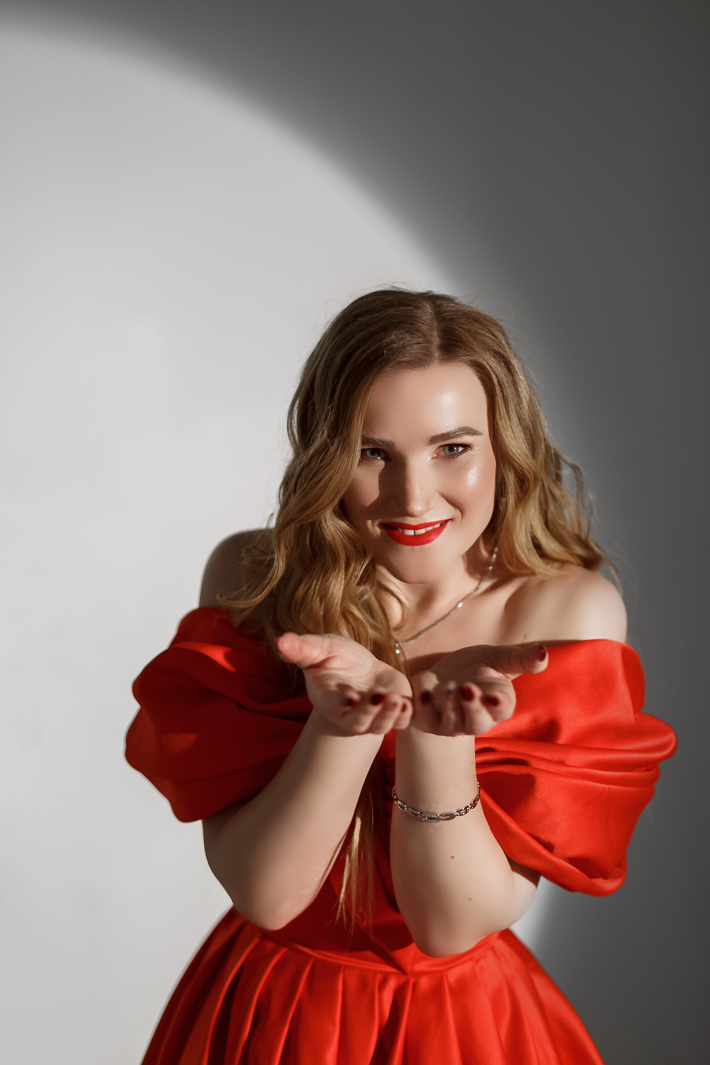 Людмила. Студия. Свадебный и семейный фотограф в Брянске Ирина Гавриленко, выпускные ал