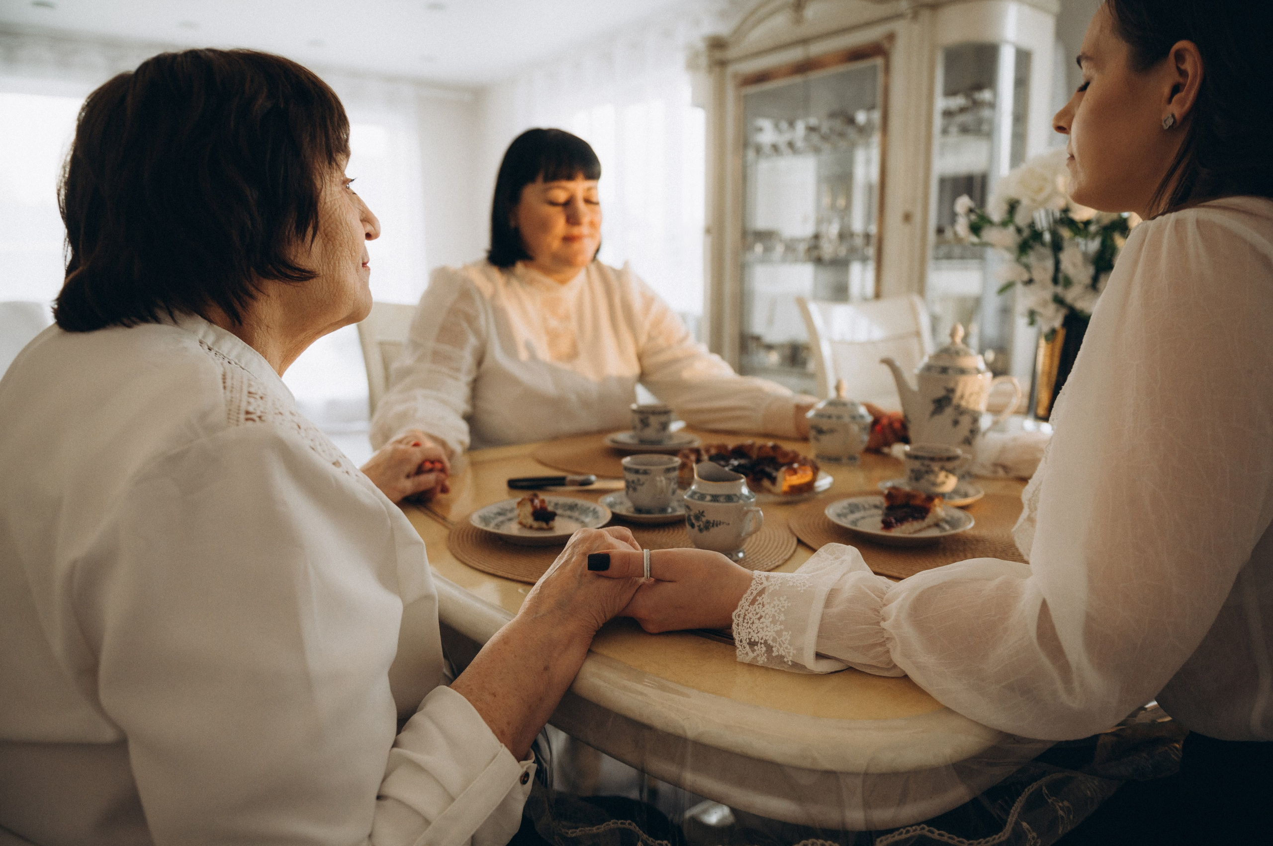 Три поколения женской энергии. Семейный фотограф в Новосибирске Женя Индрикова