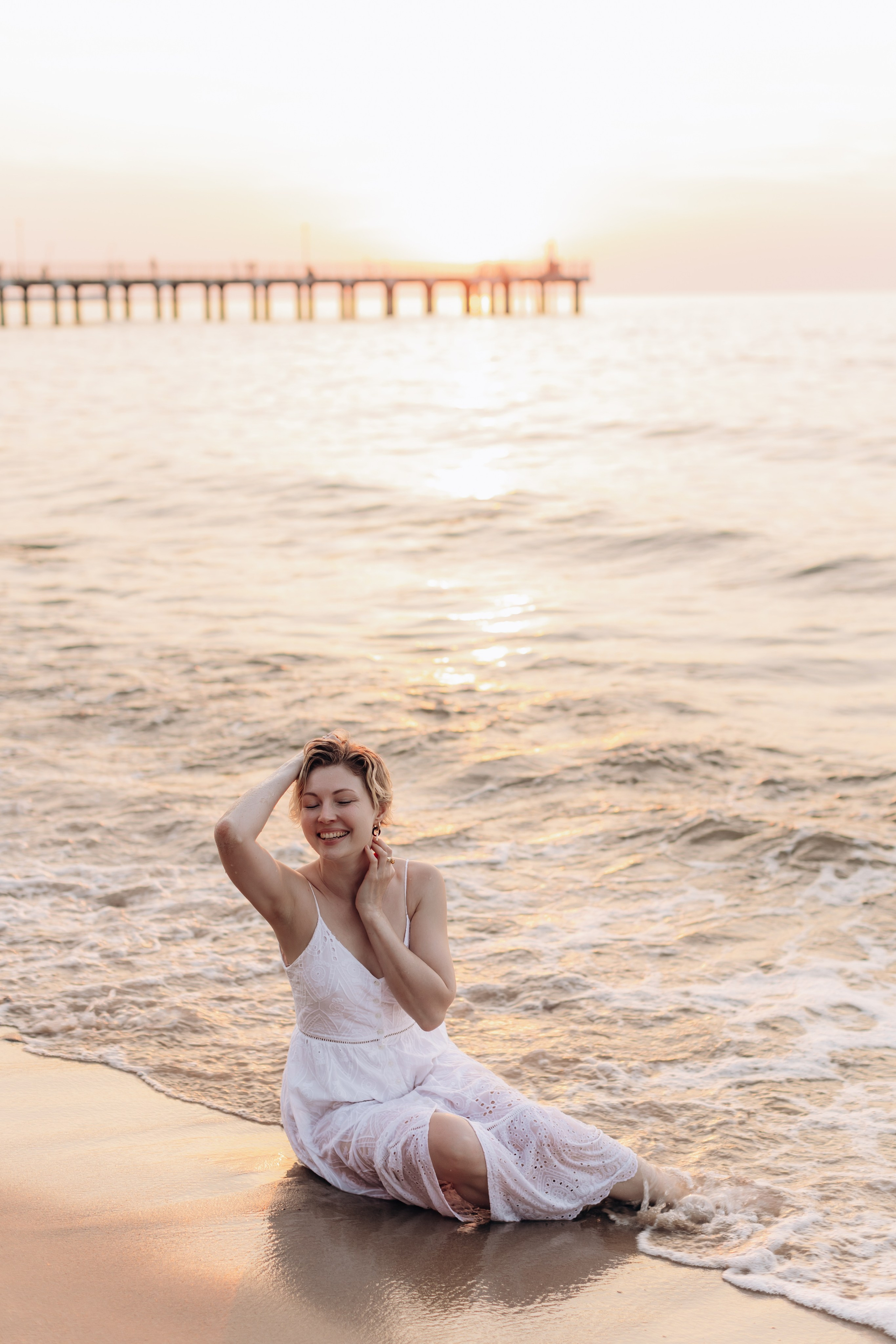 Подруги Пионеский Сосновый бор закат. Фотограф в Калининграде свадебная фотография, репортажная, фотосессии