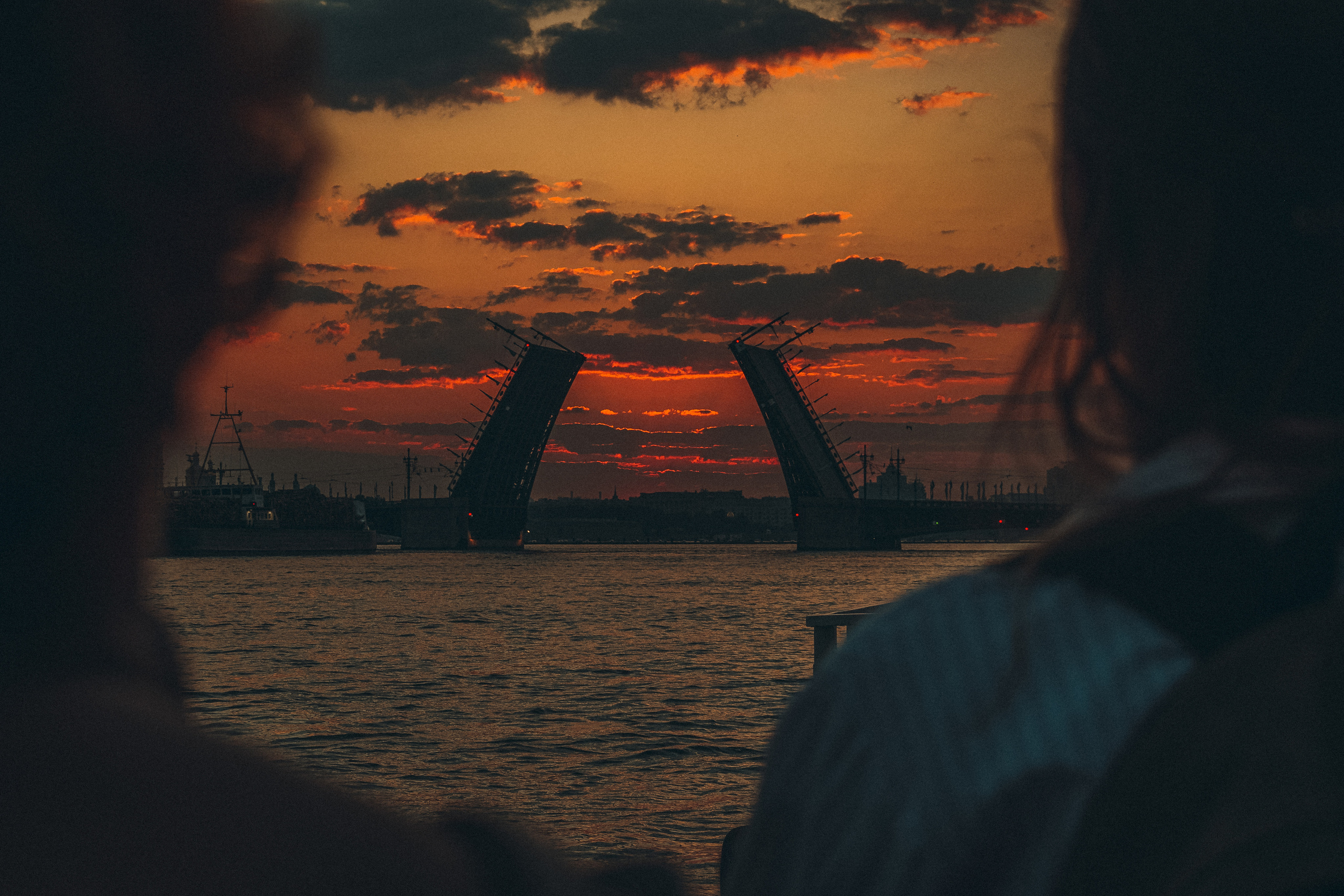 Белые ночи Алины и Евгении. Фотограф в Санкт-Петербурге