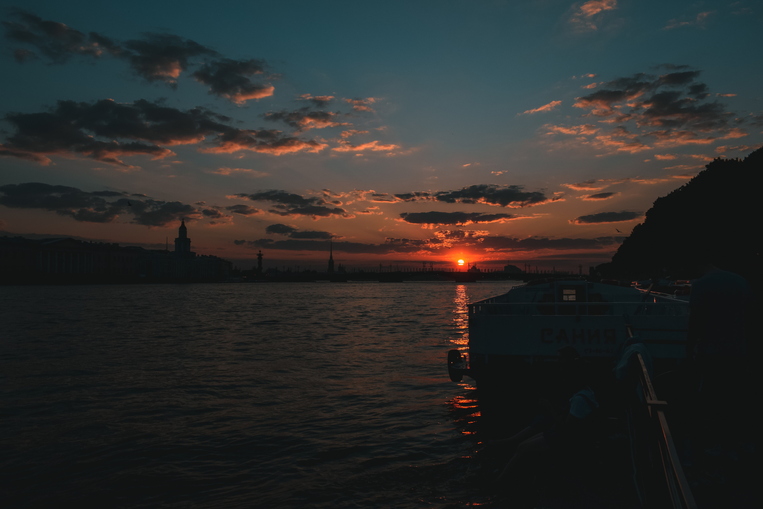 Белые ночи Алины и Евгении. Фотограф в Санкт-Петербурге