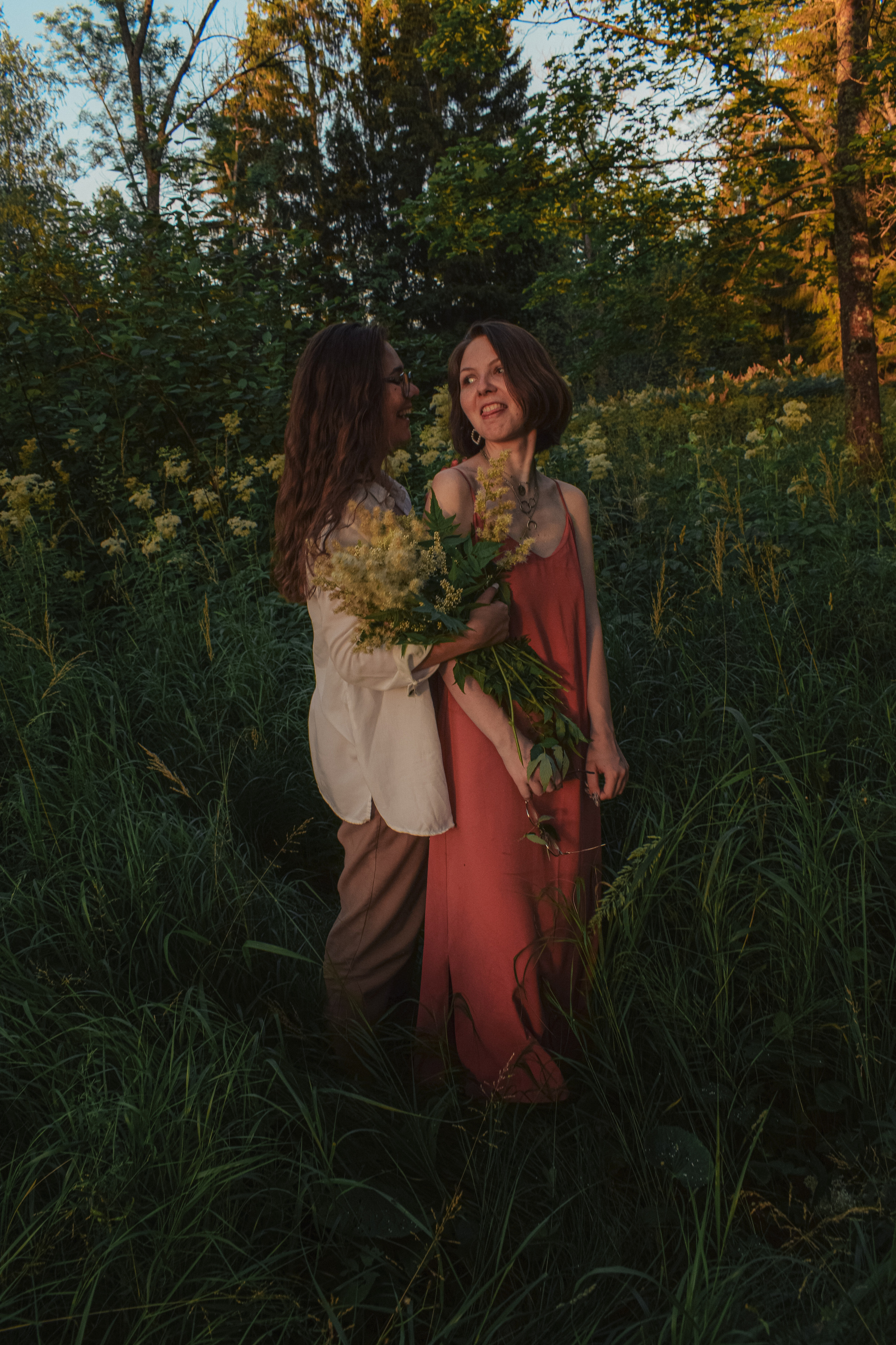 История Марины и Насти в Александровском парке. Фотограф в Санкт-Петербурге