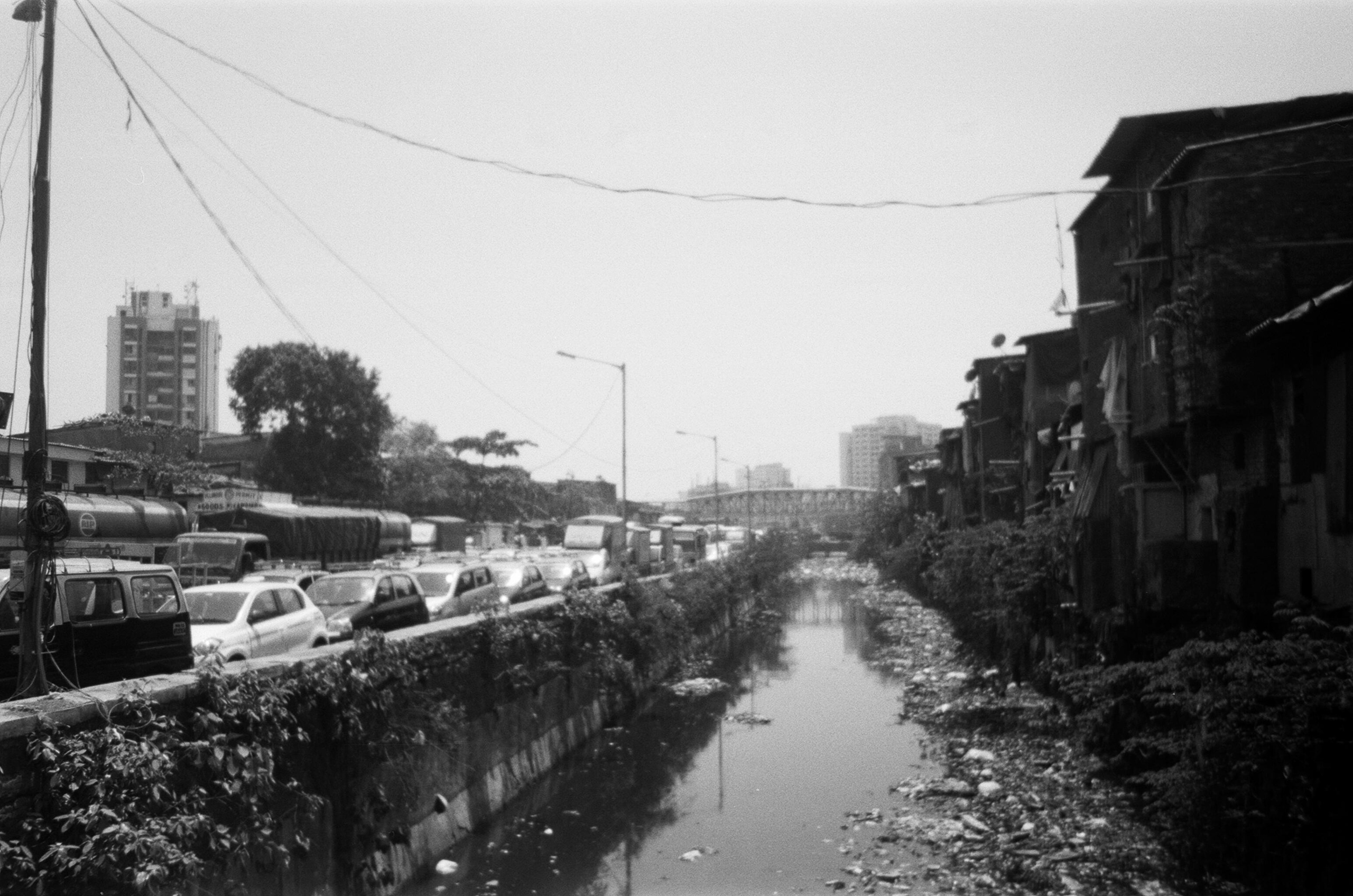 типичные реки мусора в Индии