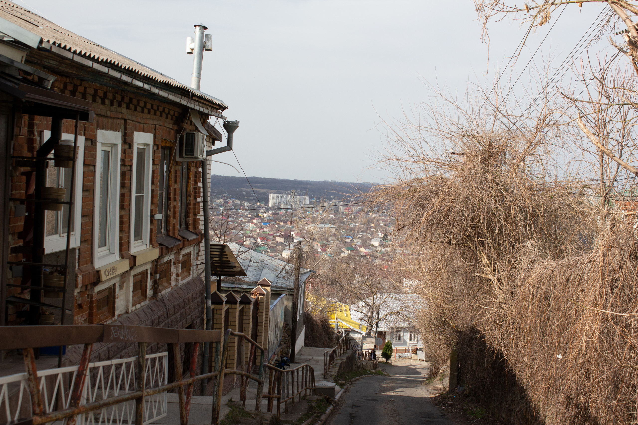 Ставрополь. Трущобы под солдатом. Горева Александра. Фотограф