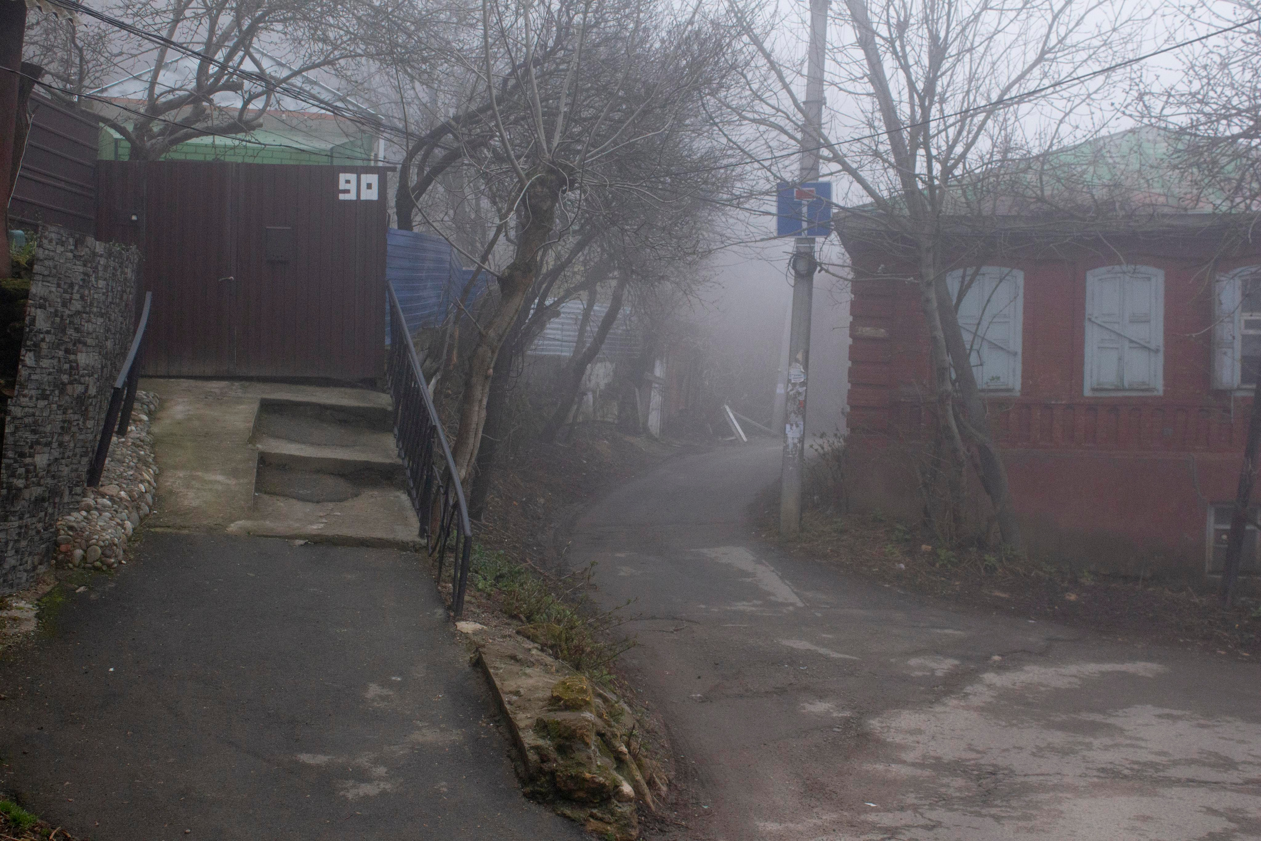 Ставрополь. Трущобы под солдатом. Горева Александра. Фотограф